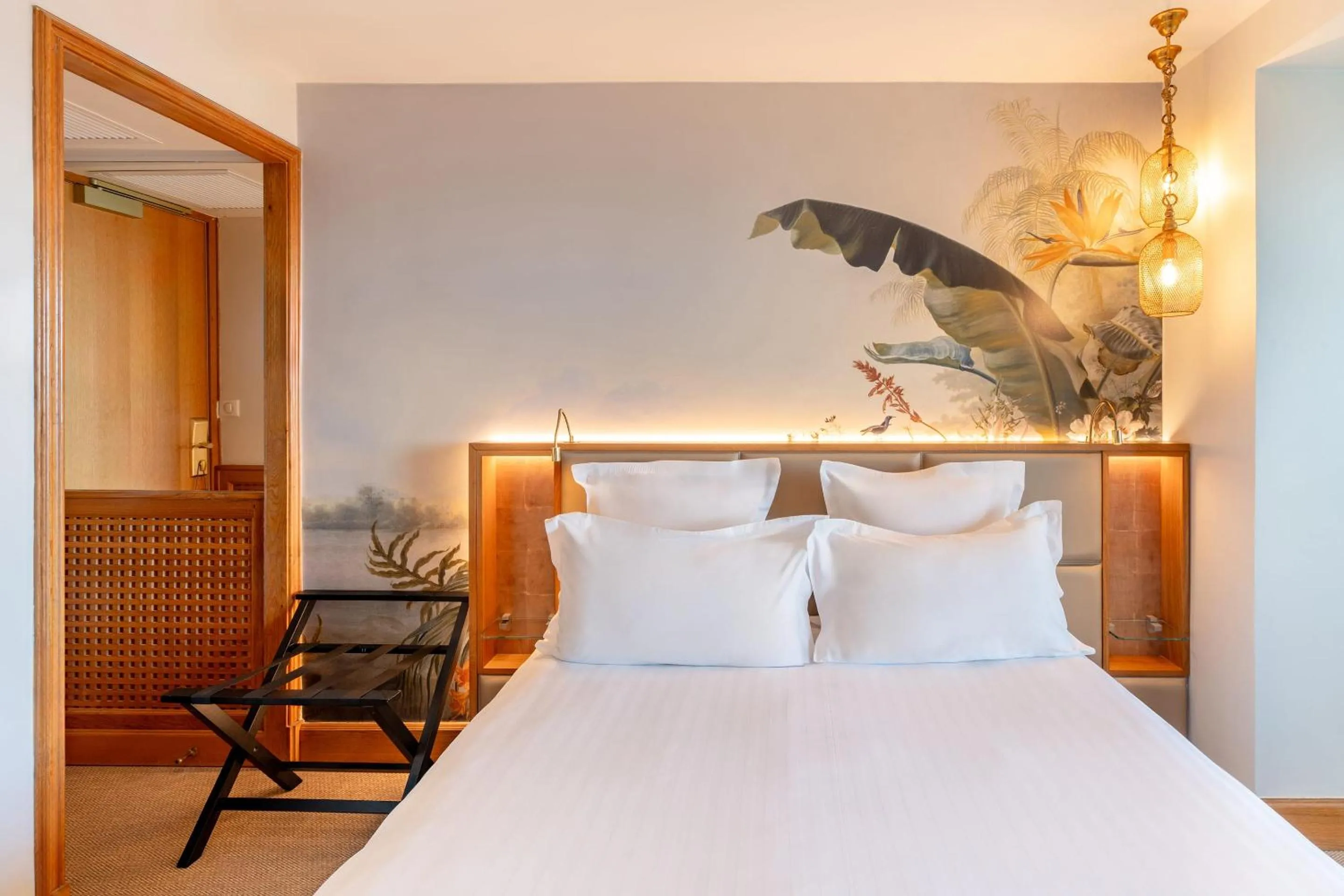 Bed in Best Western Premier Montfleuri