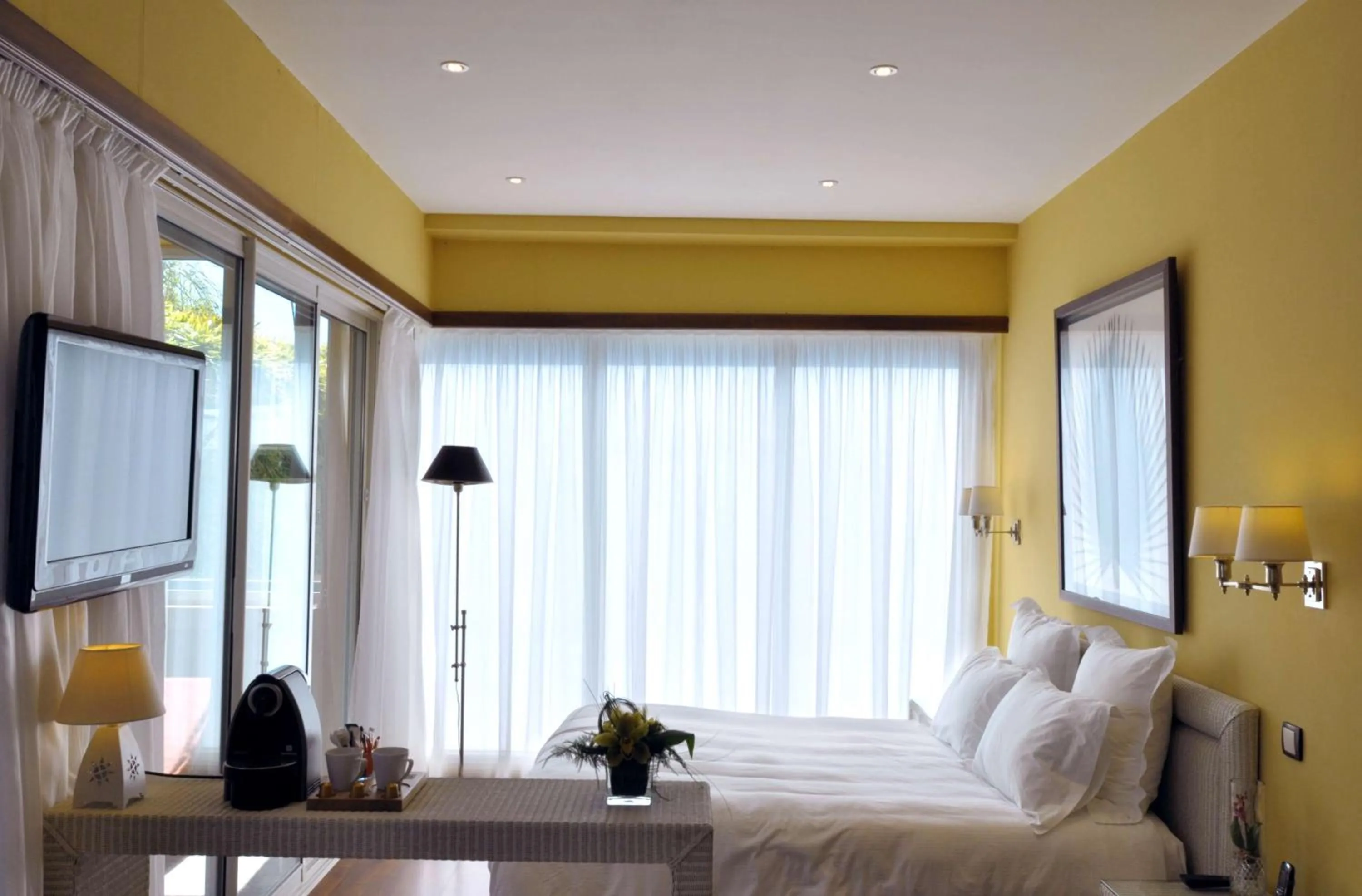 Photo of the whole room, Bed in Best Western Premier Montfleuri