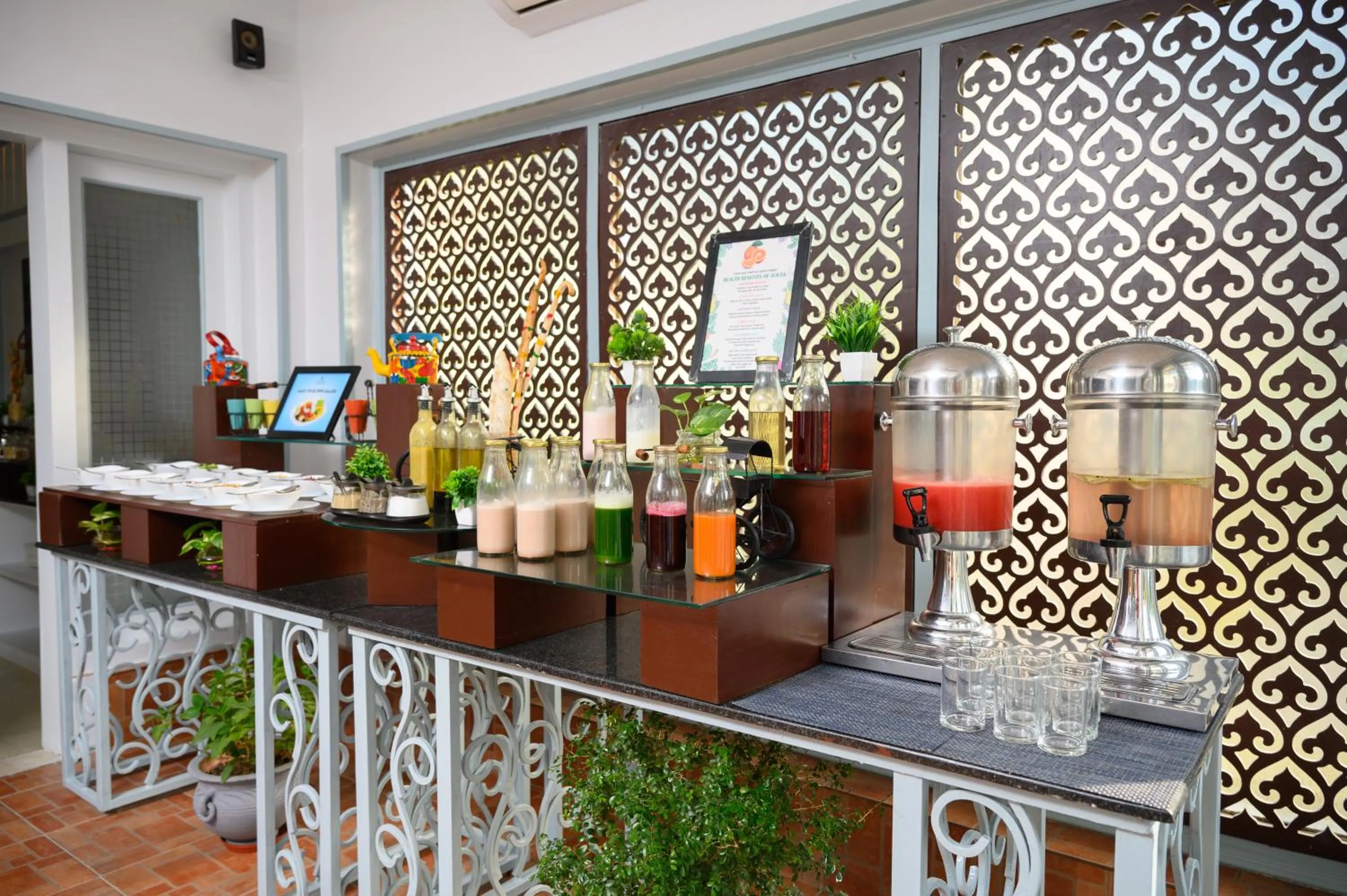 Restaurant/places to eat in Sinclairs Siliguri