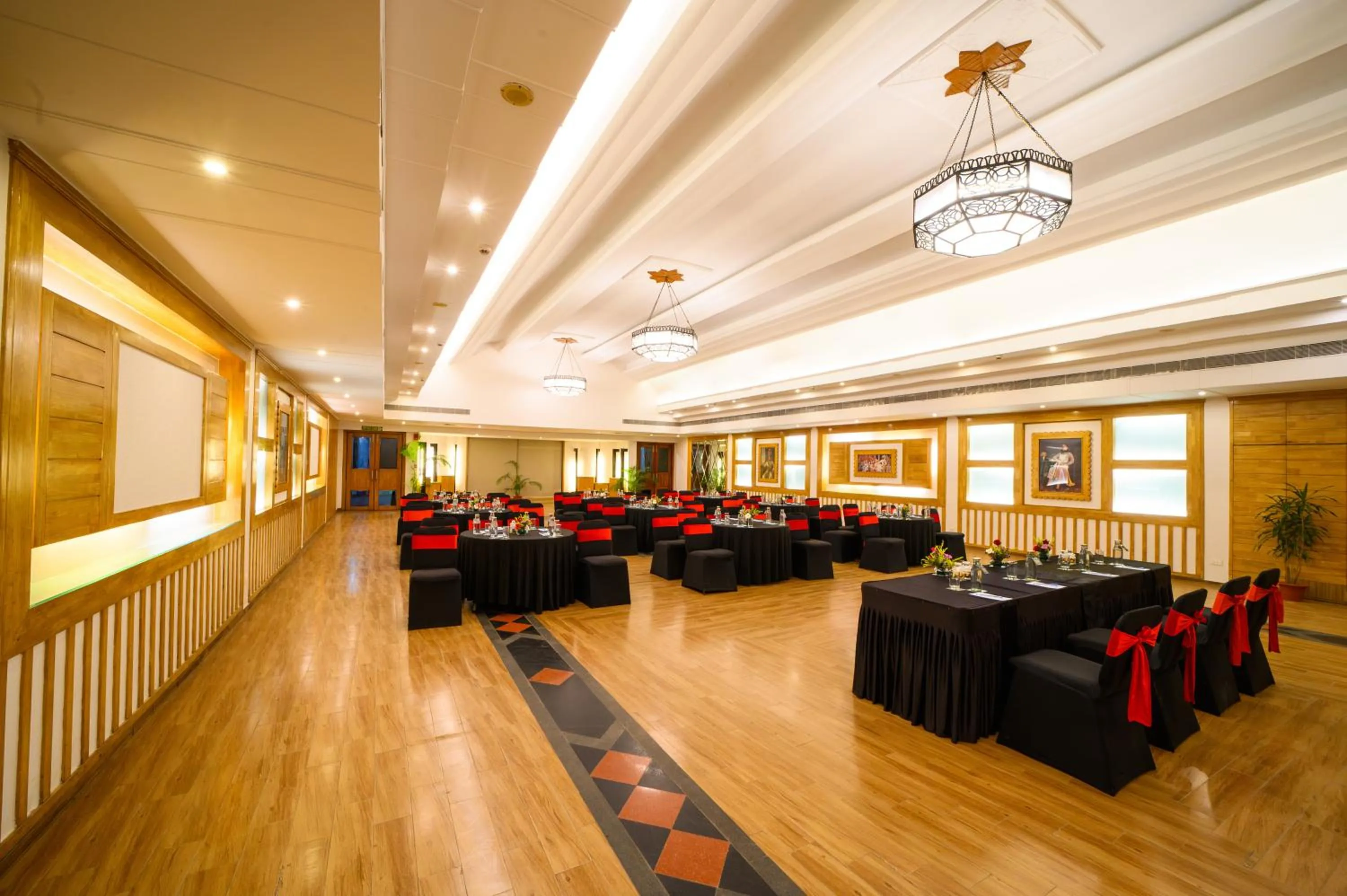 Banquet/Function facilities in Sinclairs Siliguri