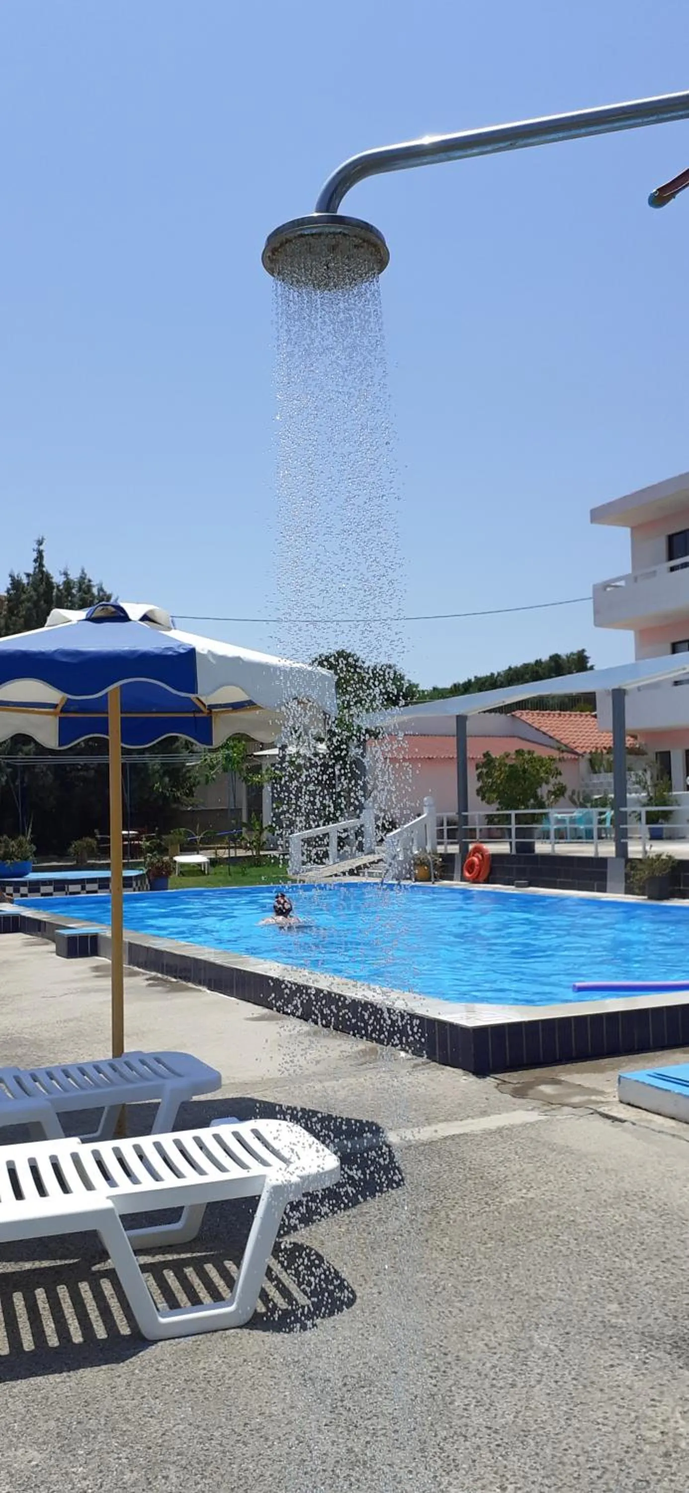 Swimming pool in Oleander Studios