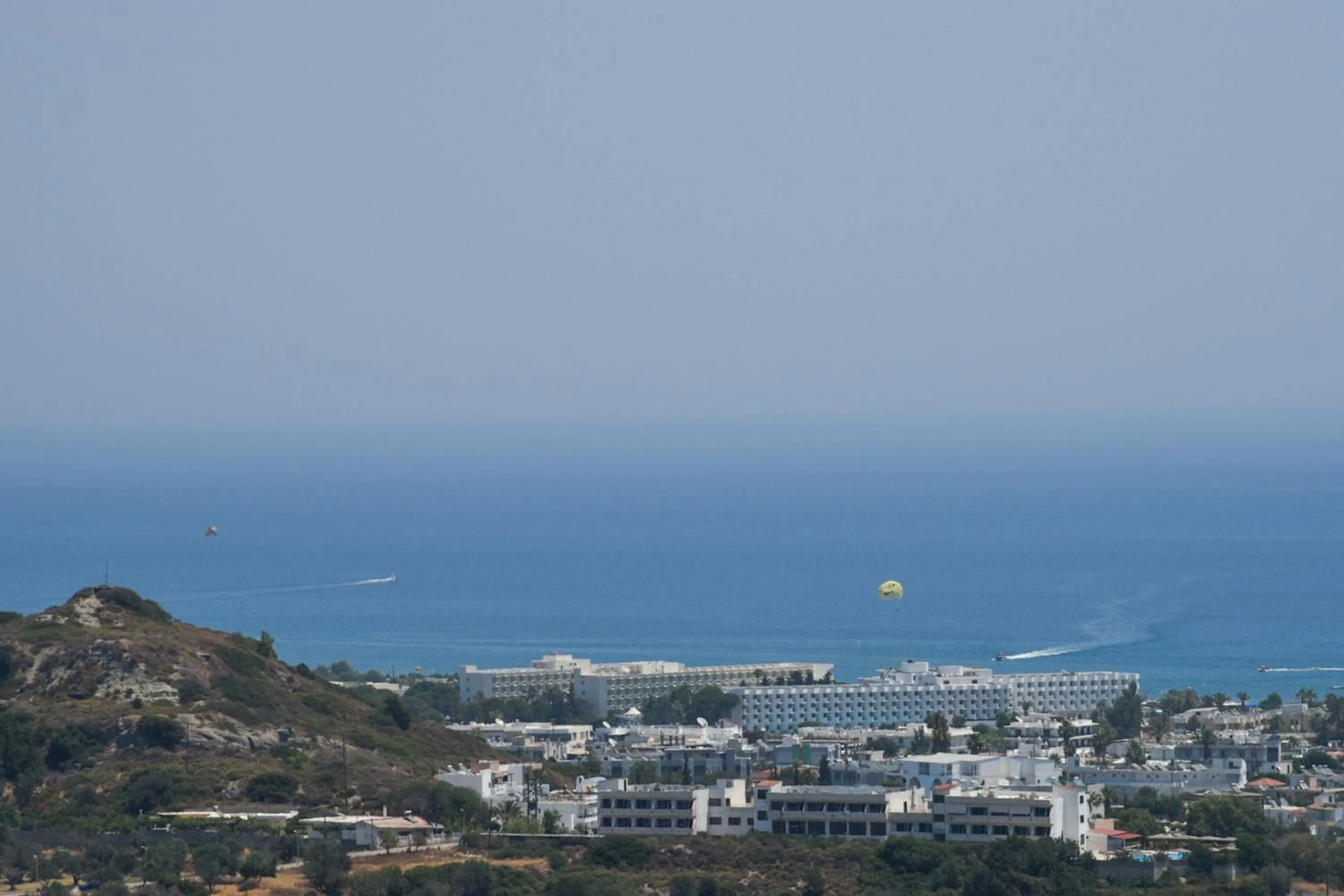 City view in Oleander Studios