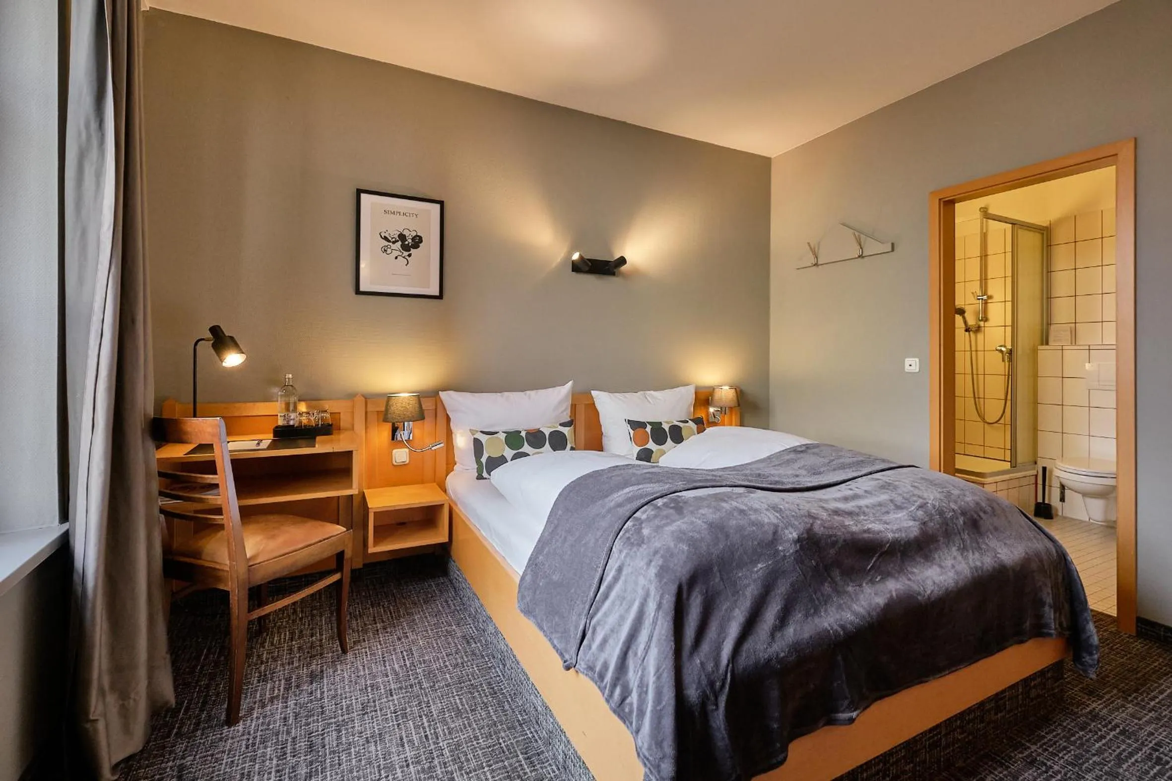 Photo of the whole room, Bed in Hotel Roter Hahn