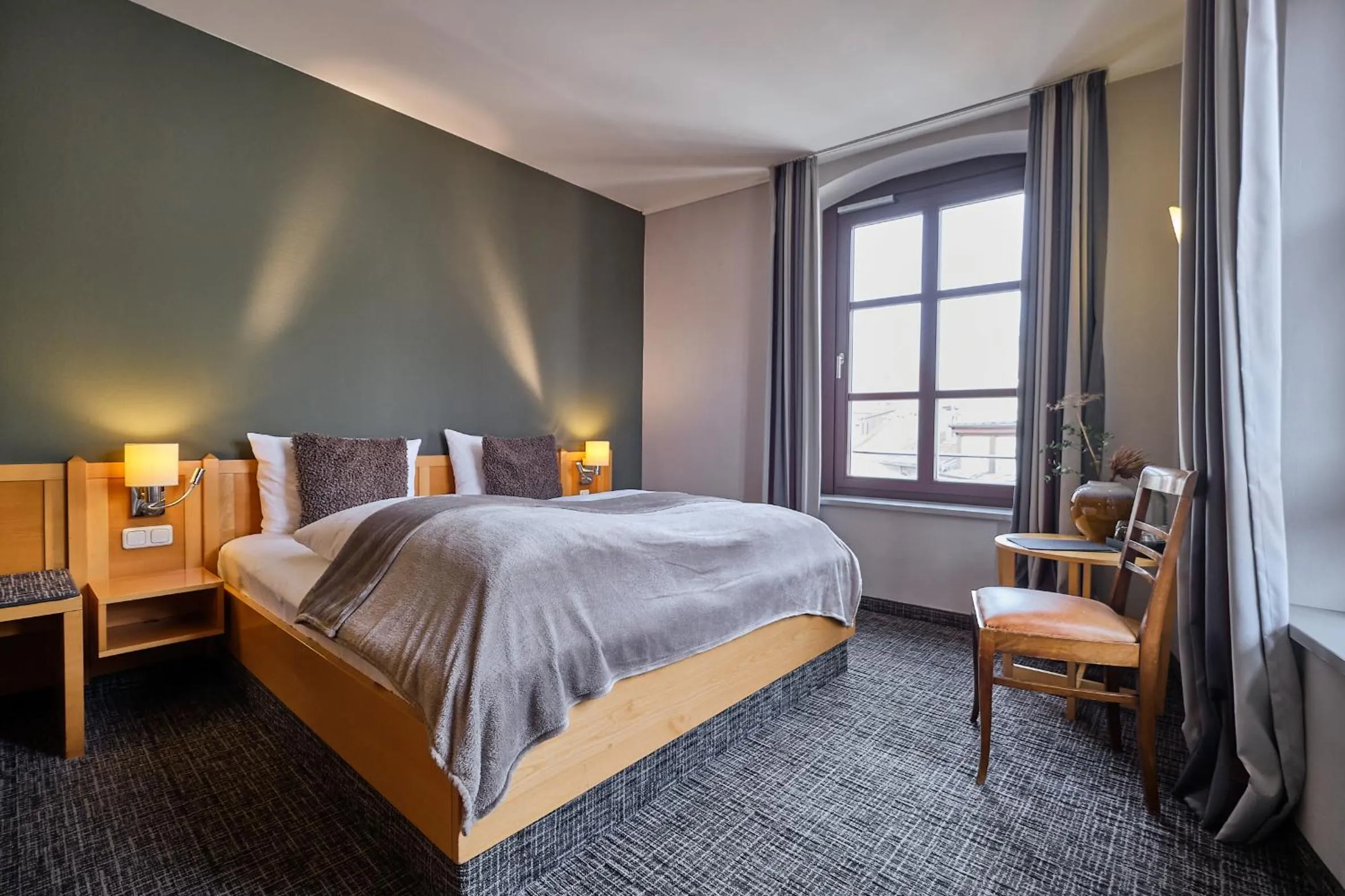 Bedroom, Bed in Hotel Roter Hahn