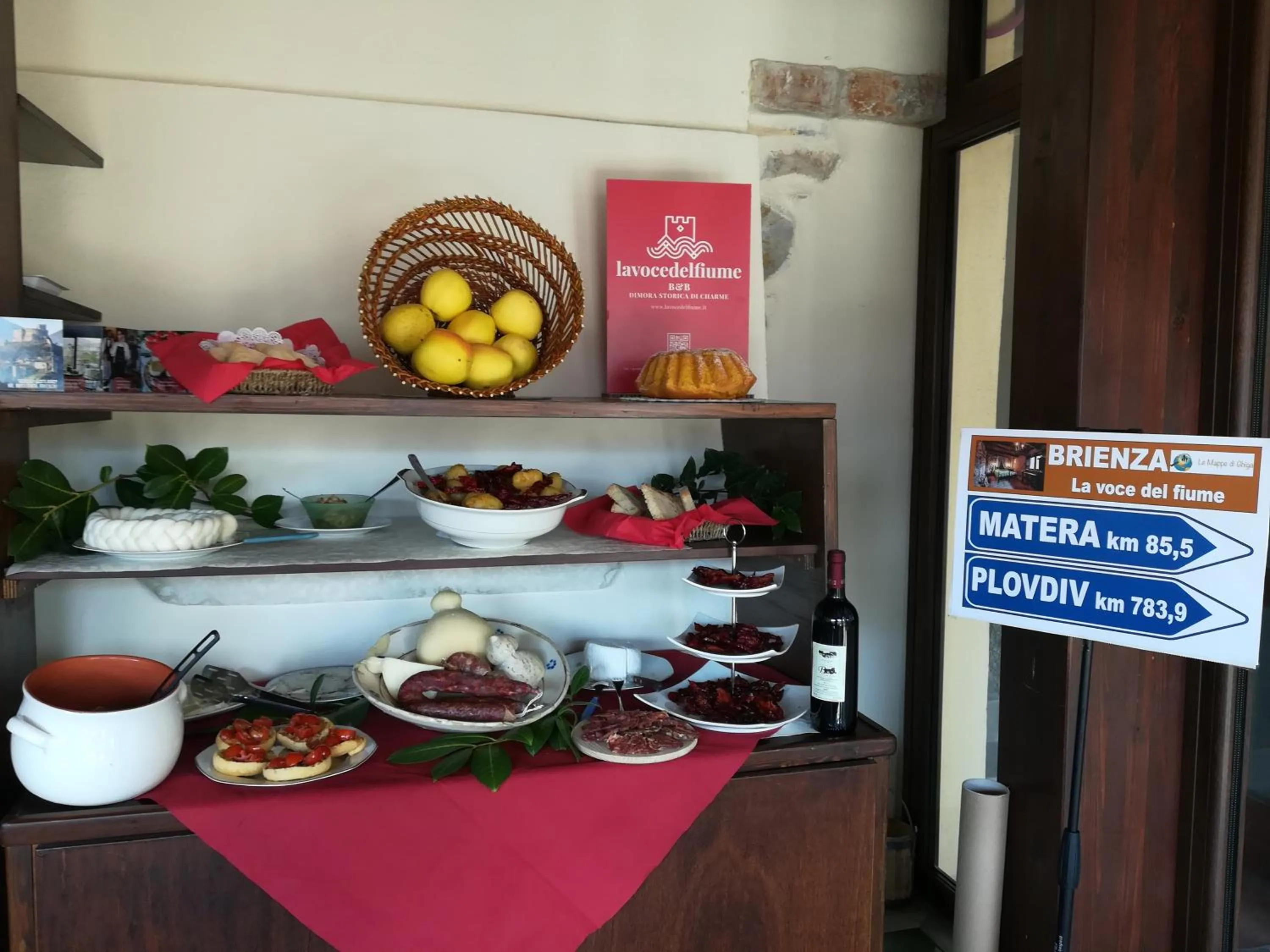 Breakfast in B&B La Voce del Fiume Dimora storica di Charme