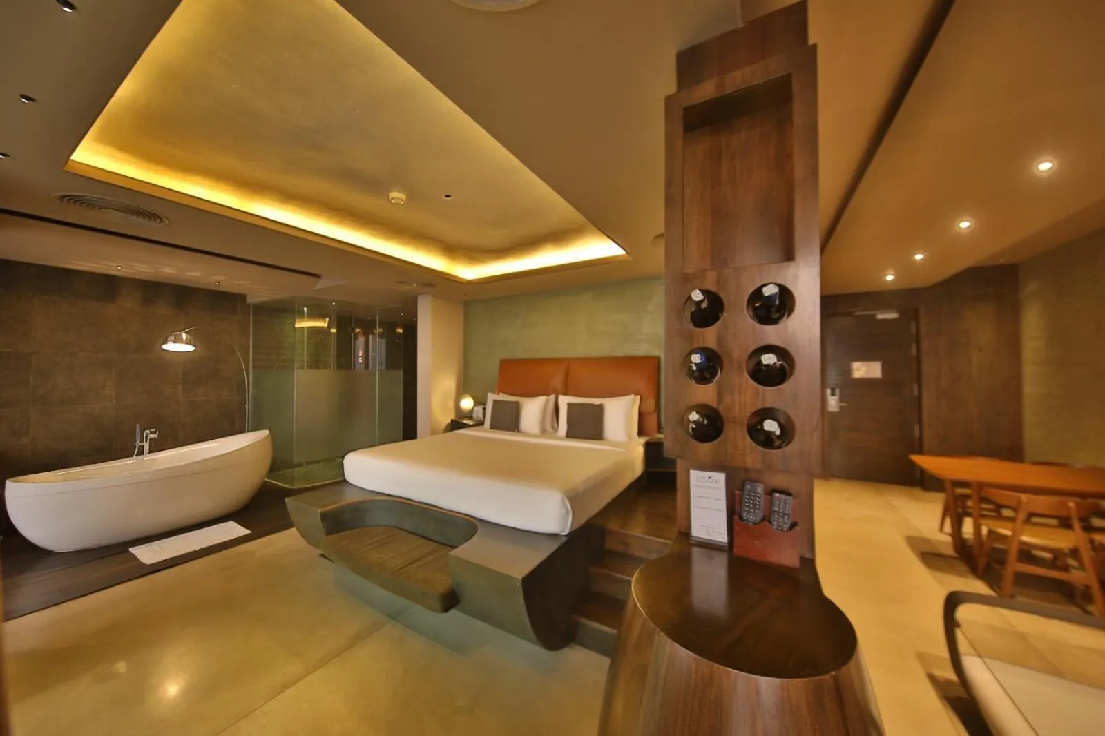 Bathroom, Bed in Pledge Scape