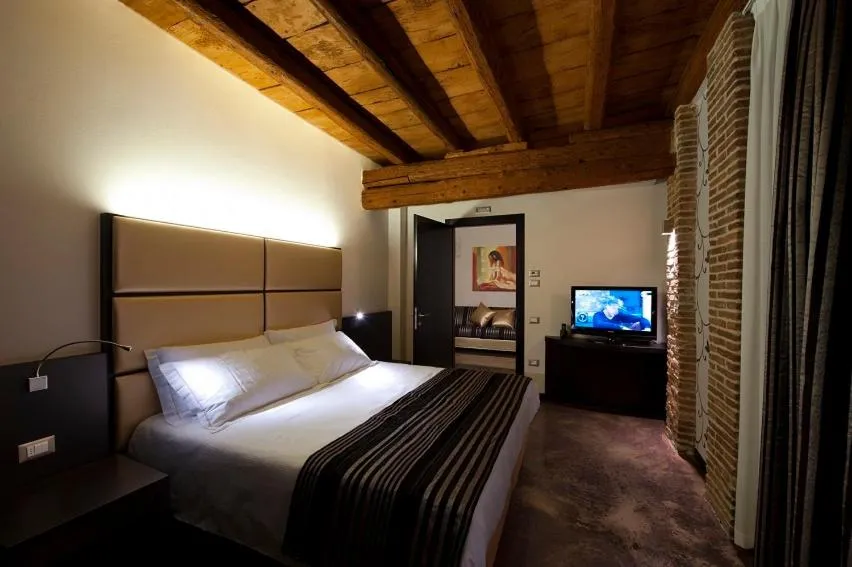 Photo of the whole room, Bed in Villa Solaris Hotel & Residence