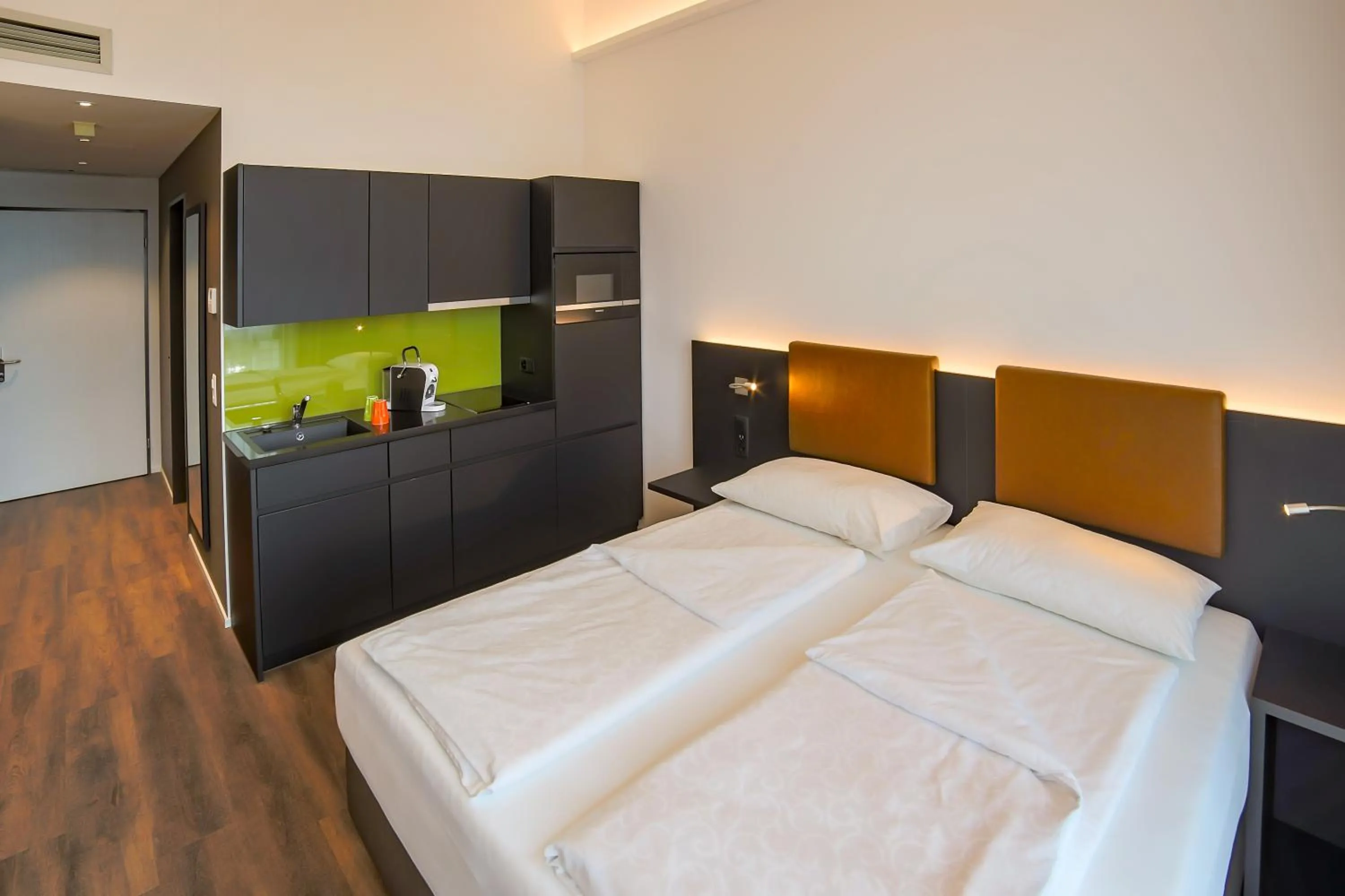 Bed in Self Check-in Hotel von Rotz
