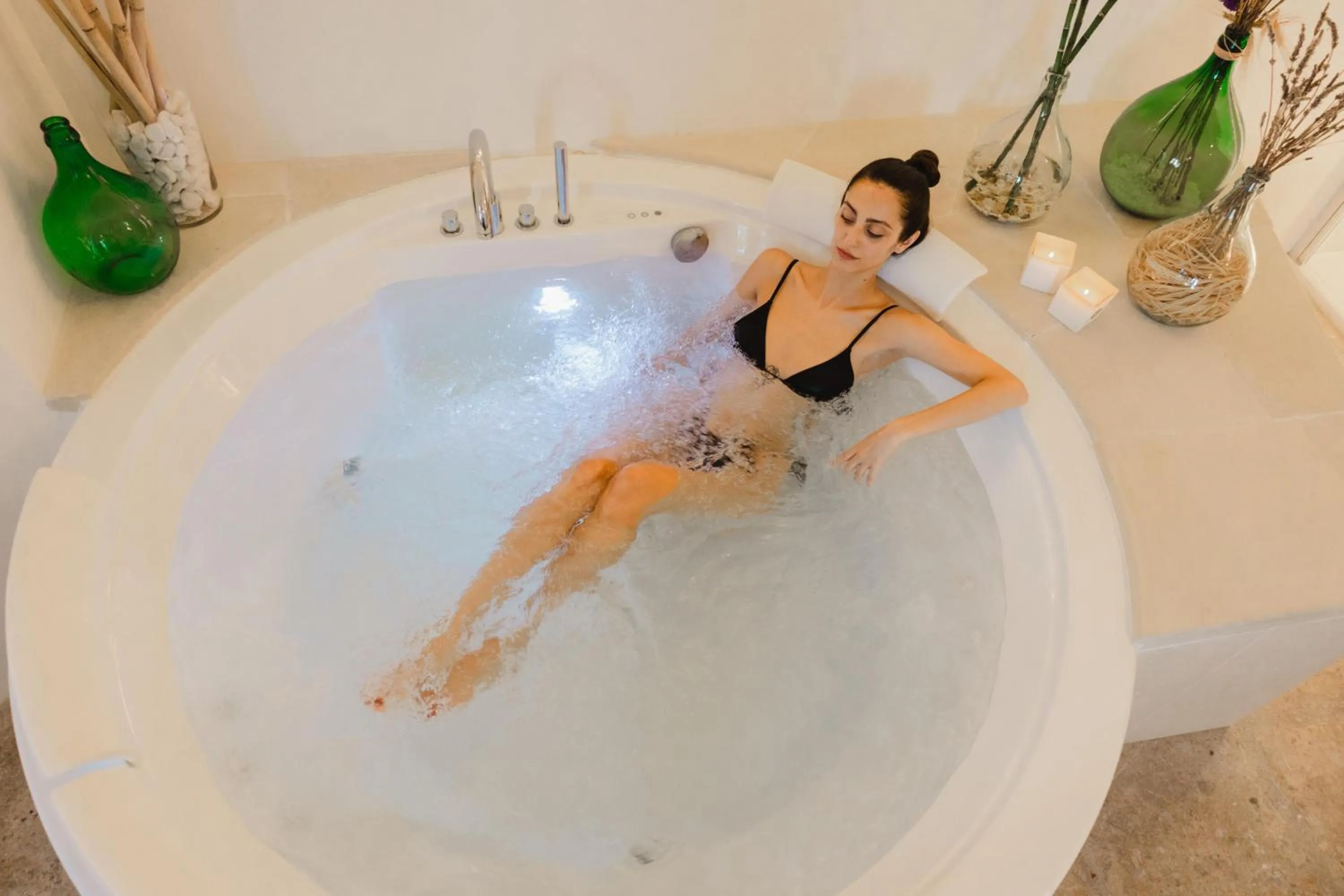 Hot Tub in Marenea Suite Hotel - CDSHotels