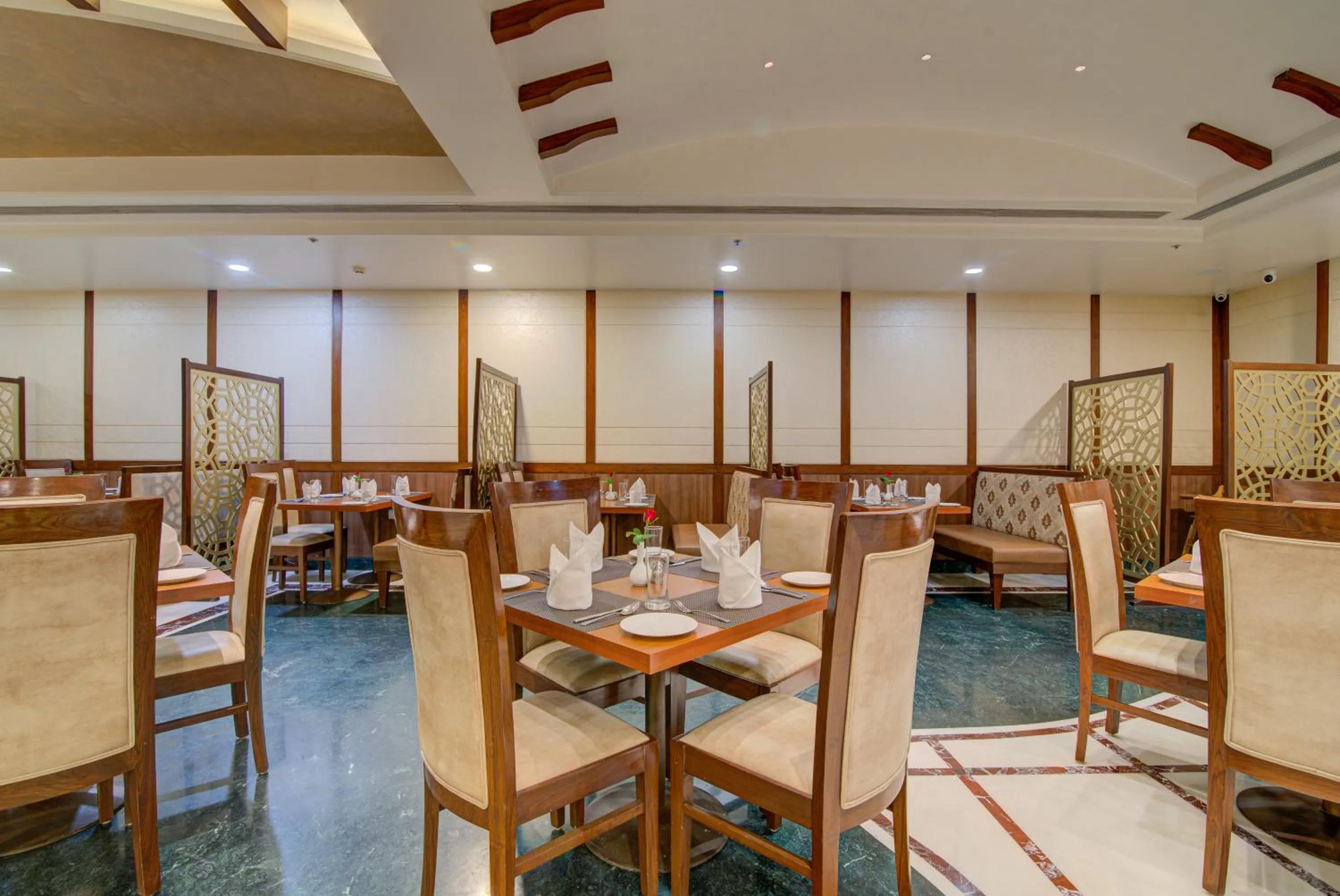 Restaurant/places to eat in Hotel Home In By Amrik Sukhdev