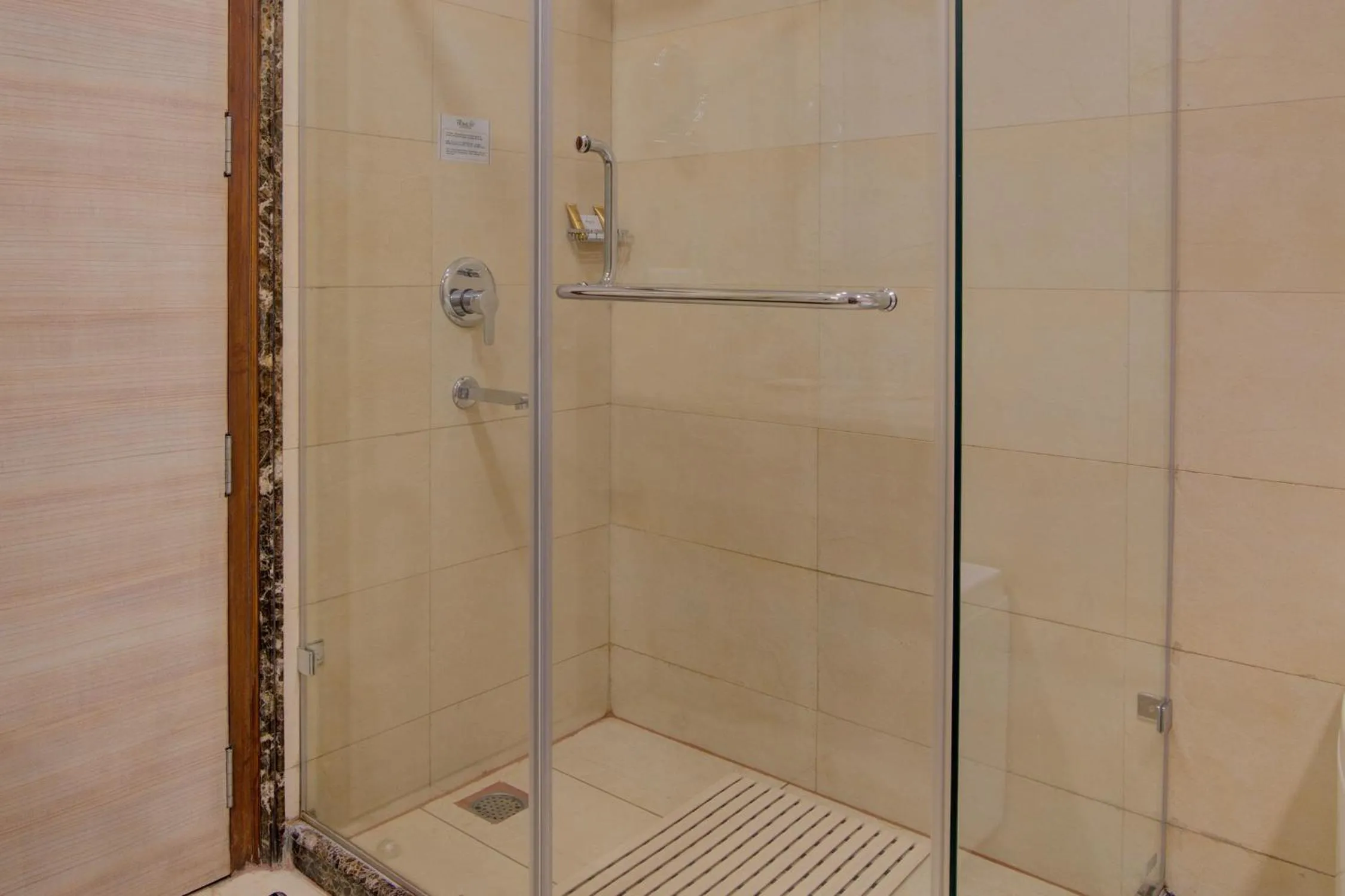 Bathroom in Hotel Home In By Amrik Sukhdev