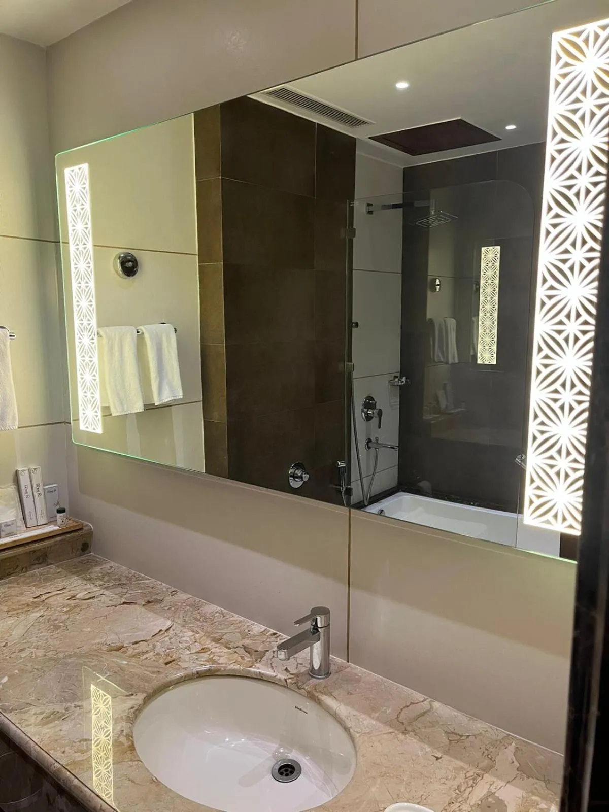 Bathroom in Hotel Home In By Amrik Sukhdev