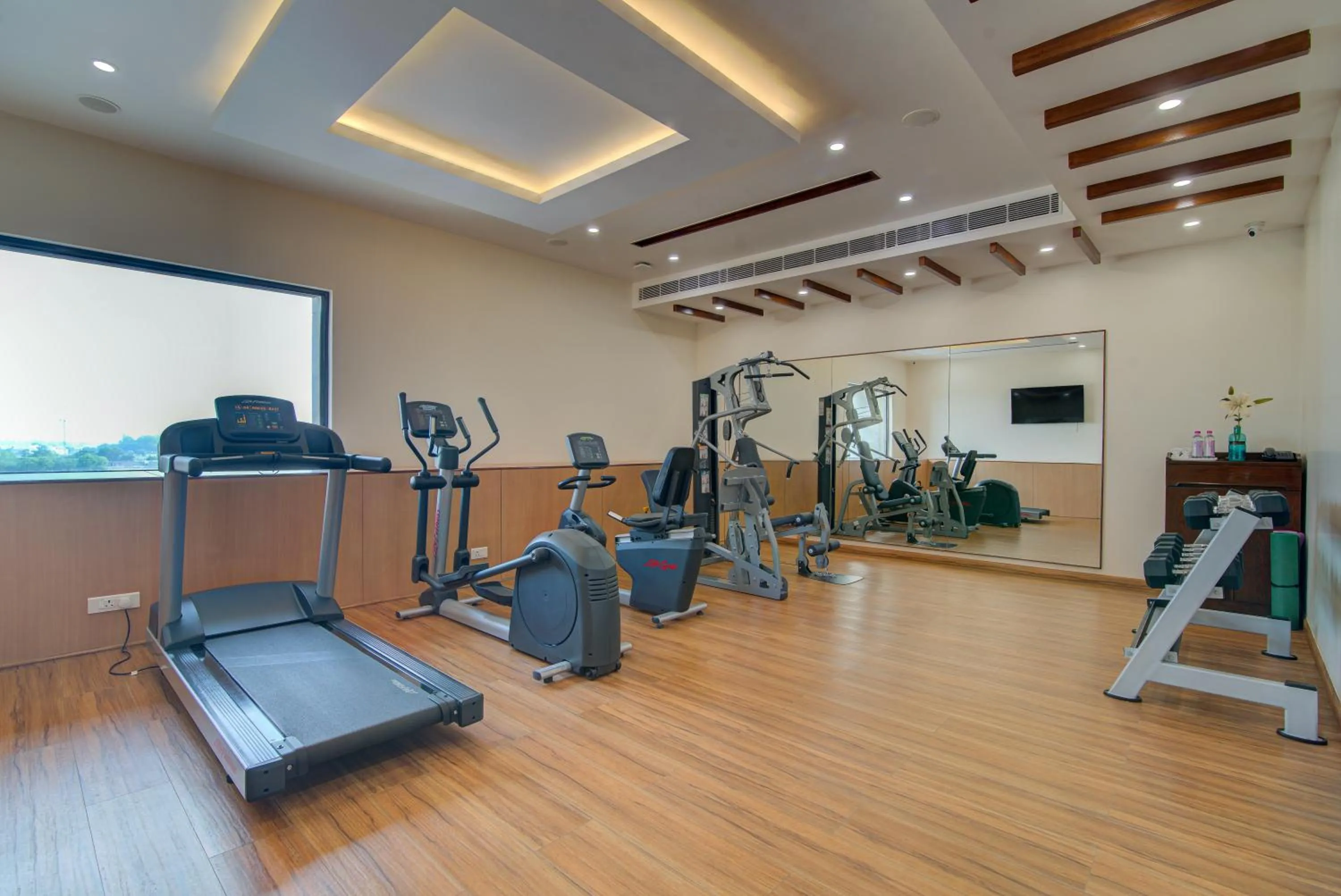 Fitness centre/facilities in Hotel Home In By Amrik Sukhdev