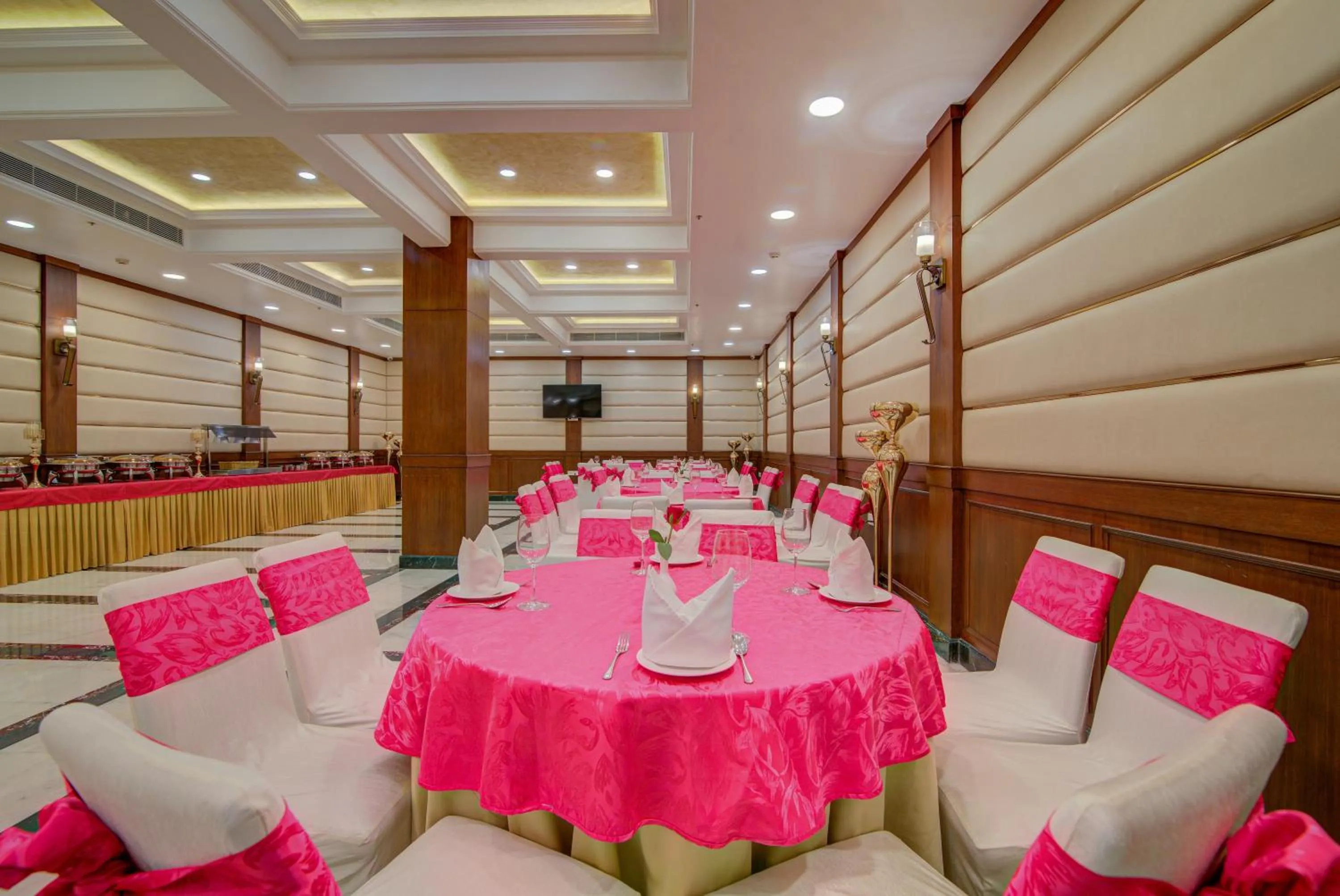Banquet/Function facilities in Hotel Home In By Amrik Sukhdev