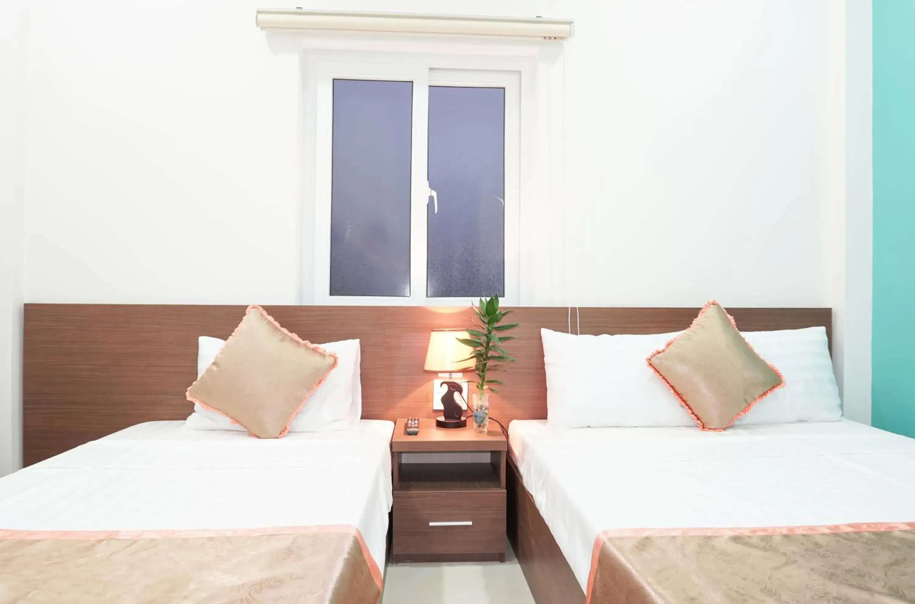 Standard King Room - single occupancy in Hưng Long Hostel Standard King Room - single occupancy in Hưng Long Hostel