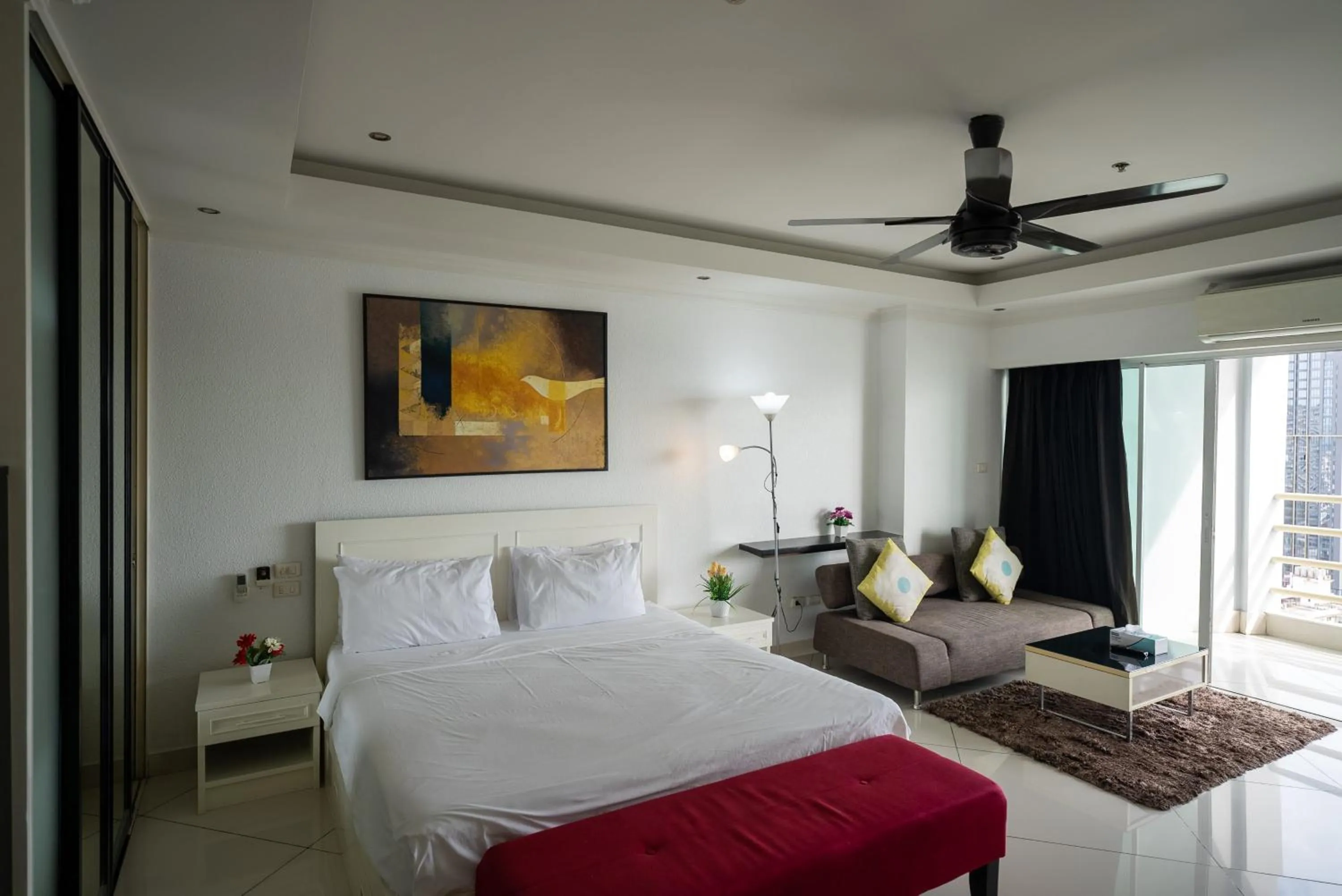 Bed in VTSIX at View Talay 6