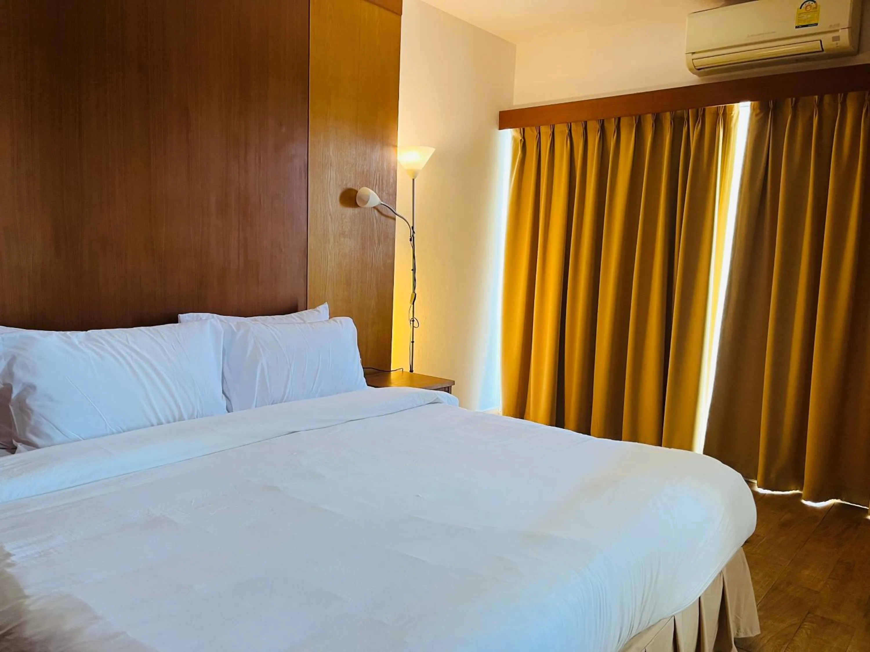 Bed in VTSIX at View Talay 6