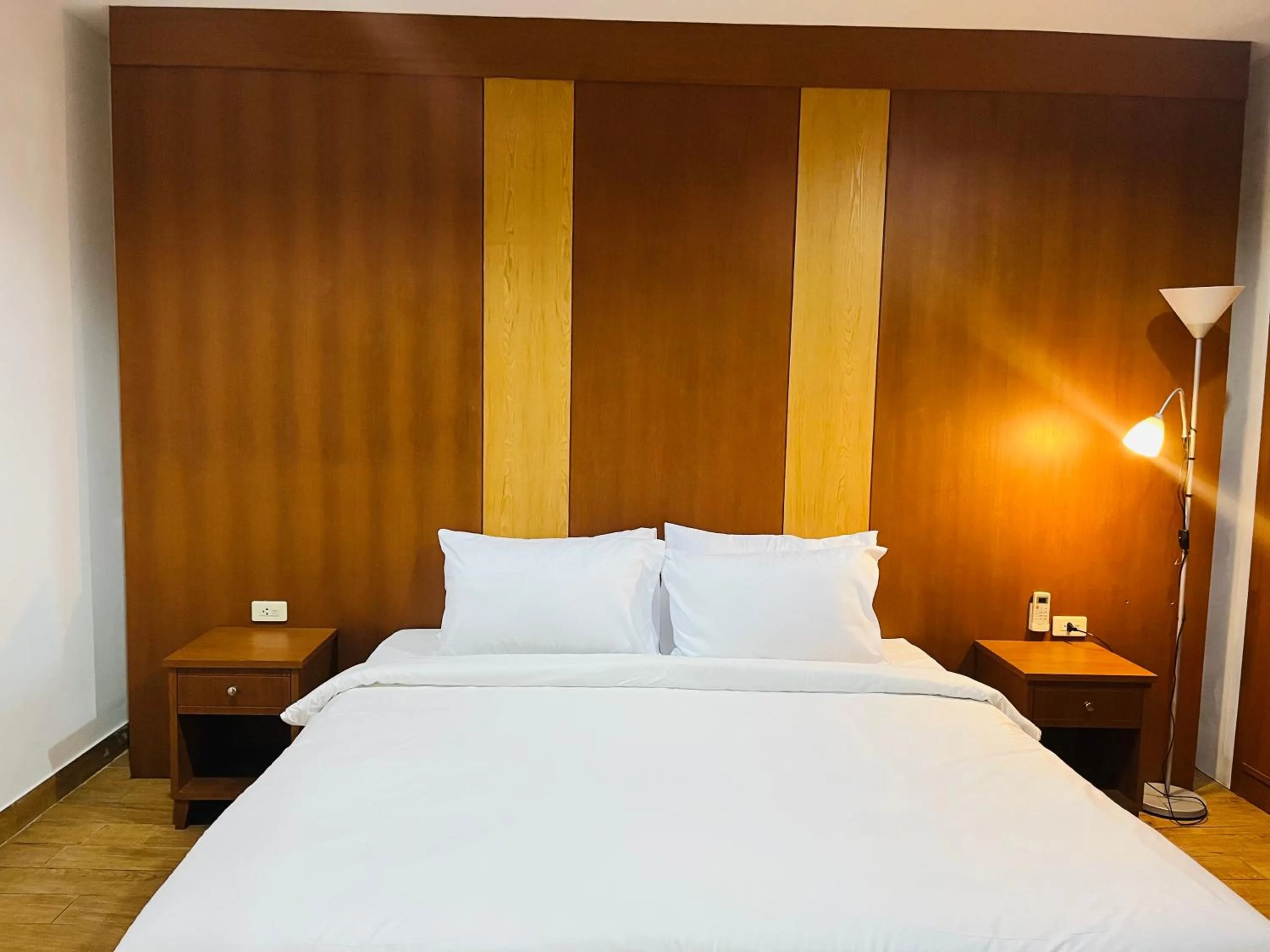 Bed in VTSIX at View Talay 6