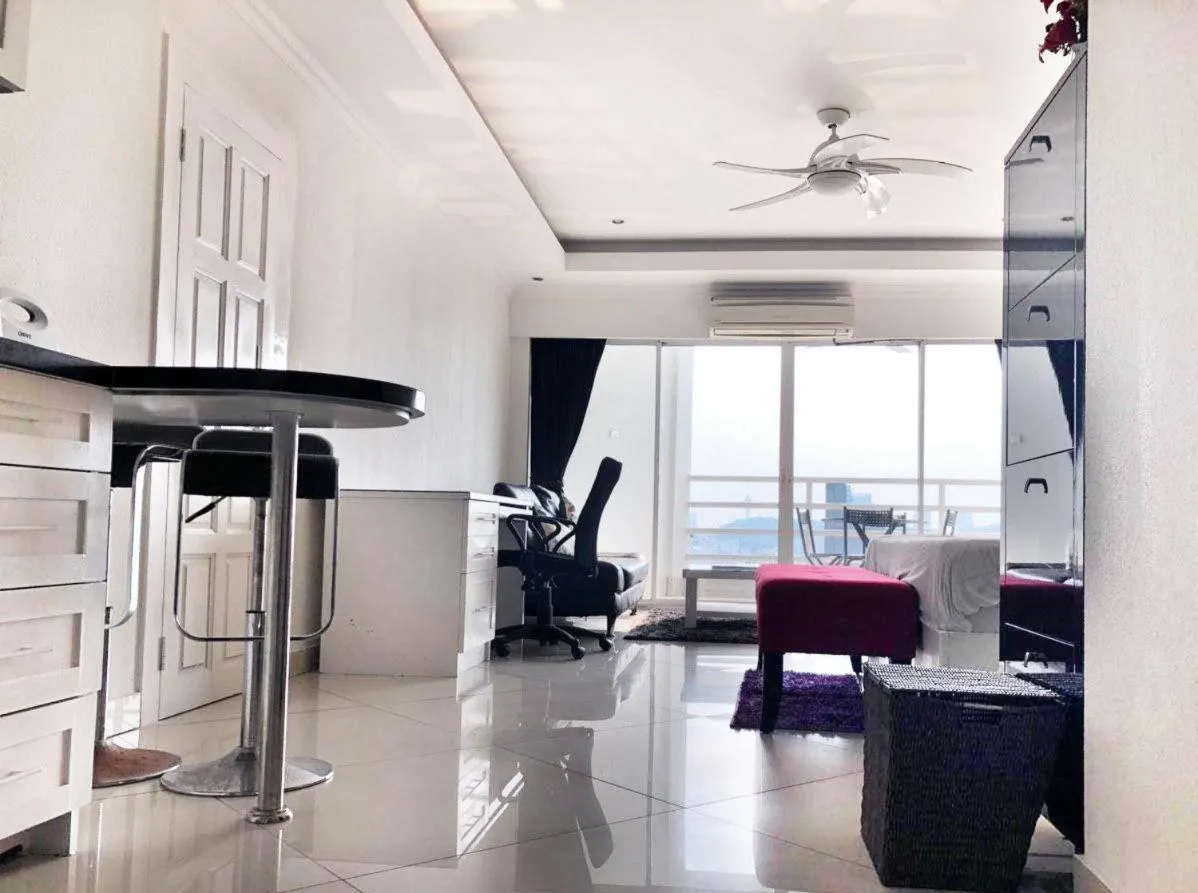 VTSIX at View Talay 6