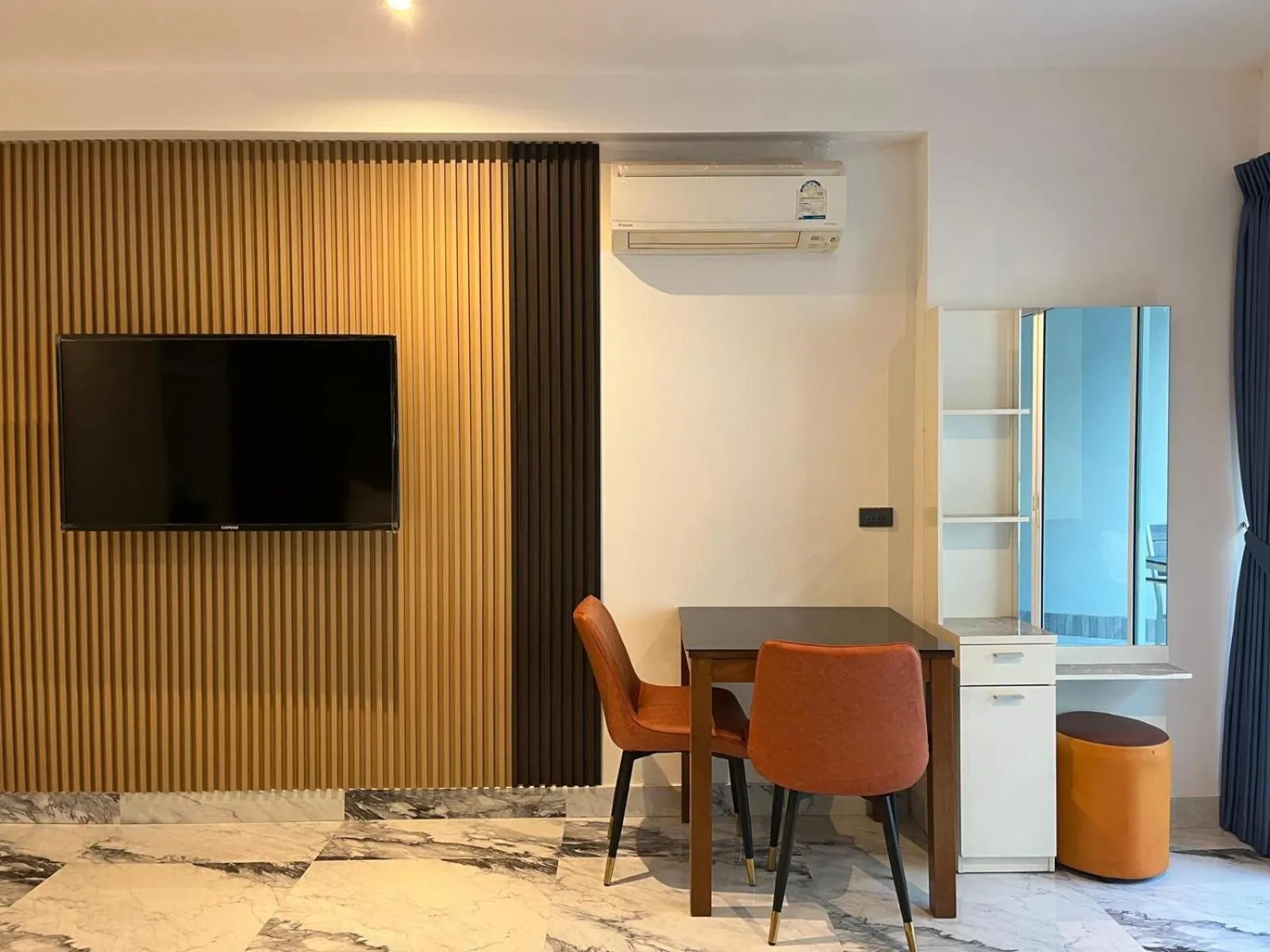 VTSIX at View Talay 6