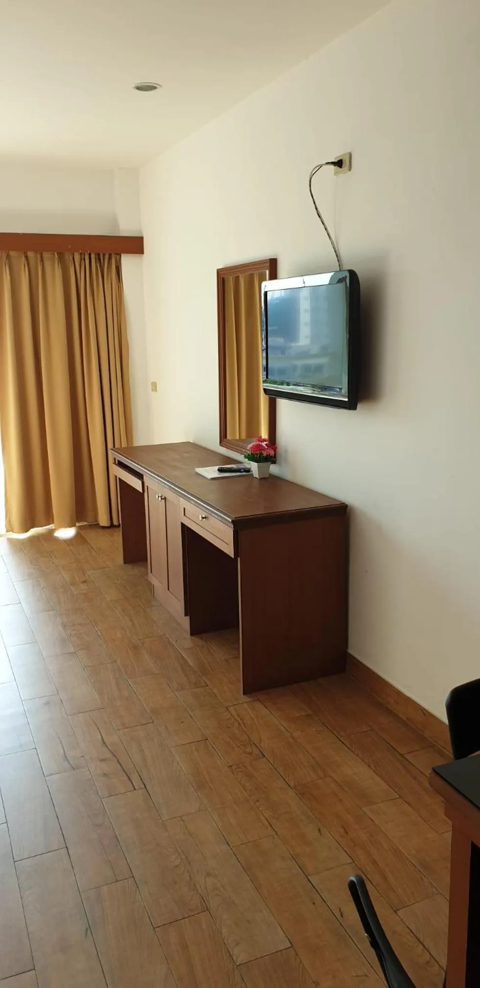 VTSIX at View Talay 6