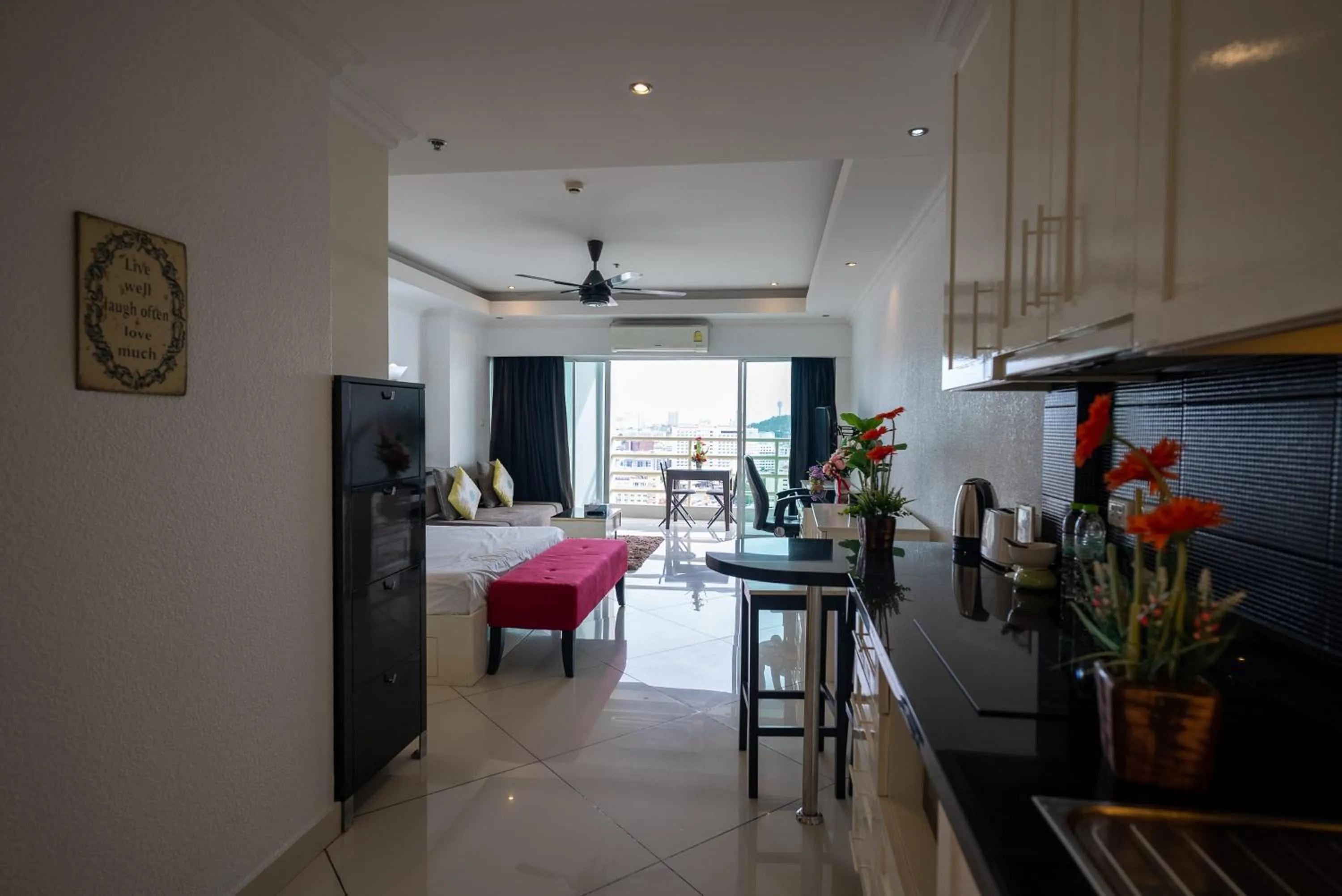 Bed in VTSIX at View Talay 6