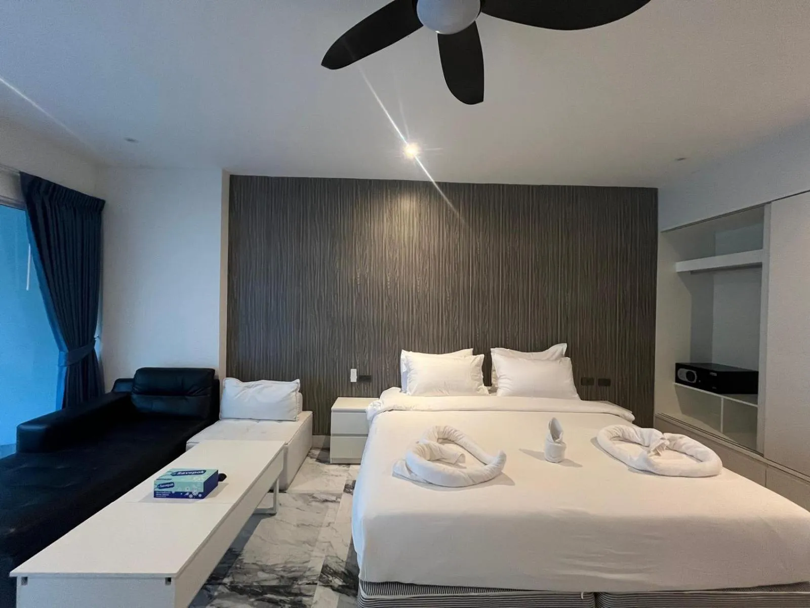 Bed in VTSIX at View Talay 6