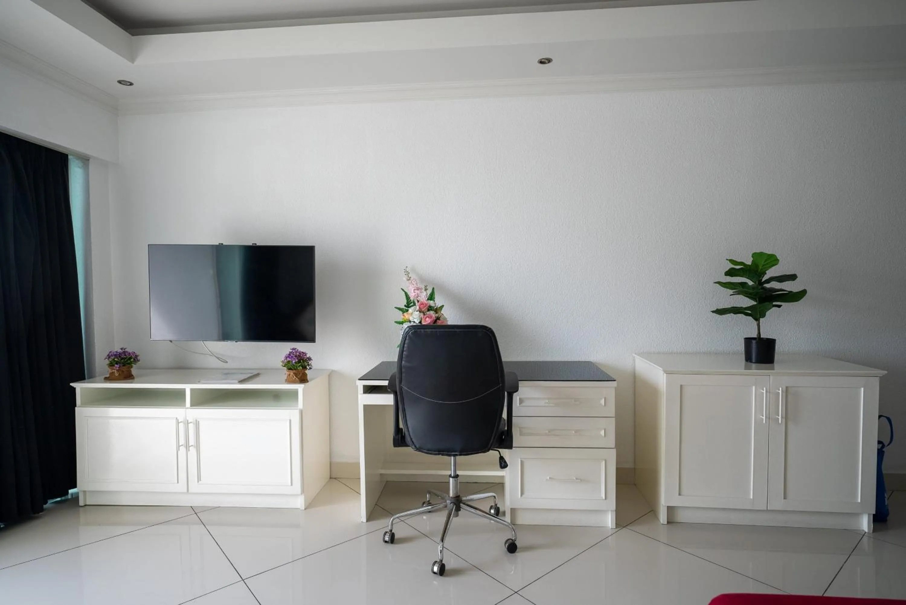 VTSIX at View Talay 6