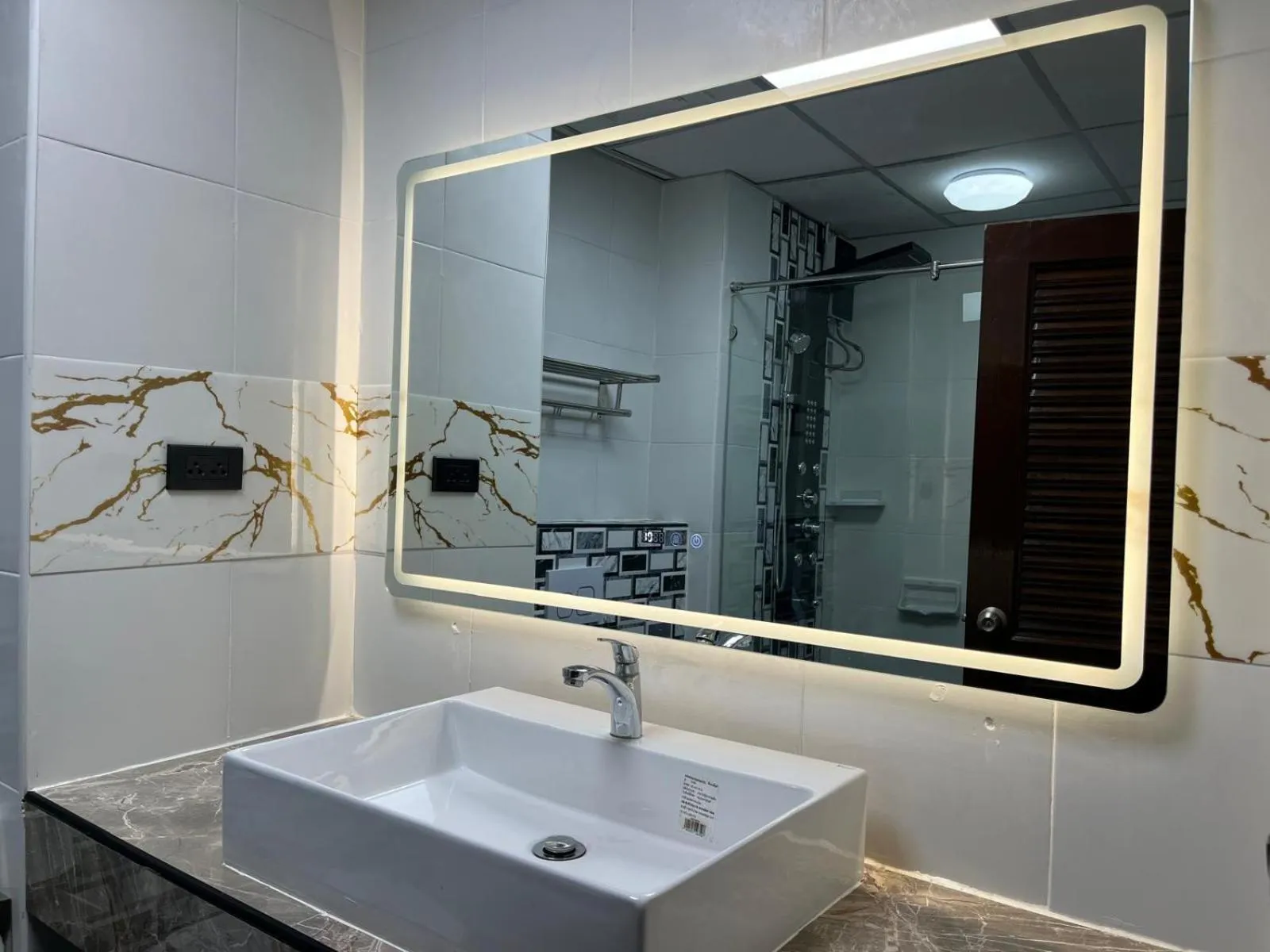 VTSIX at View Talay 6