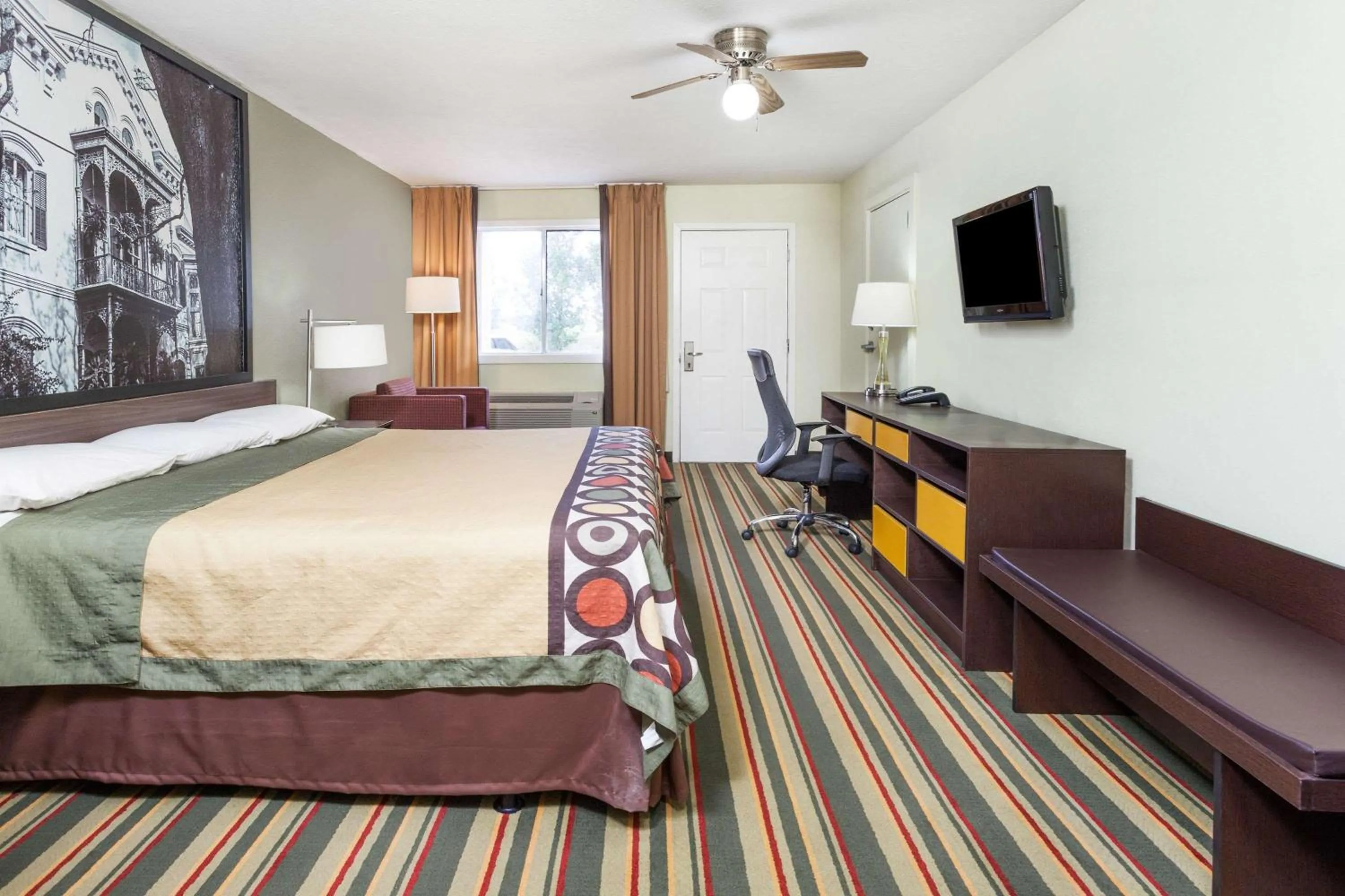Photo of the whole room, Bed in Super 8 by Wyndham Brookhaven