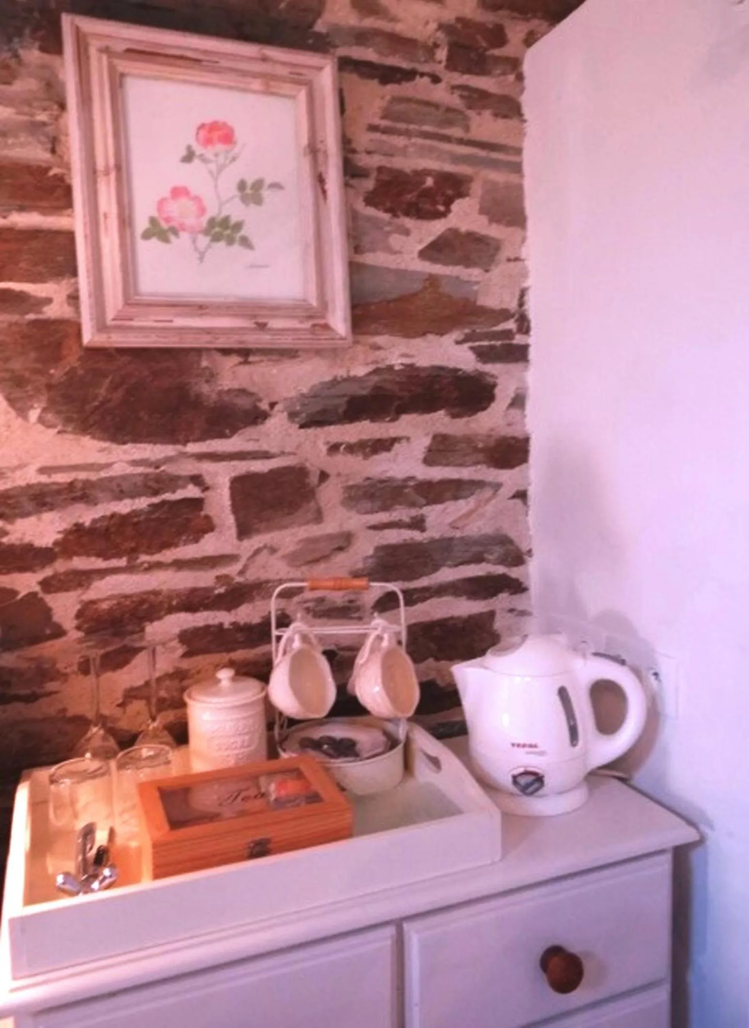 Coffee/tea facilities in Chez Providence Chambres et Table d'Hôtes