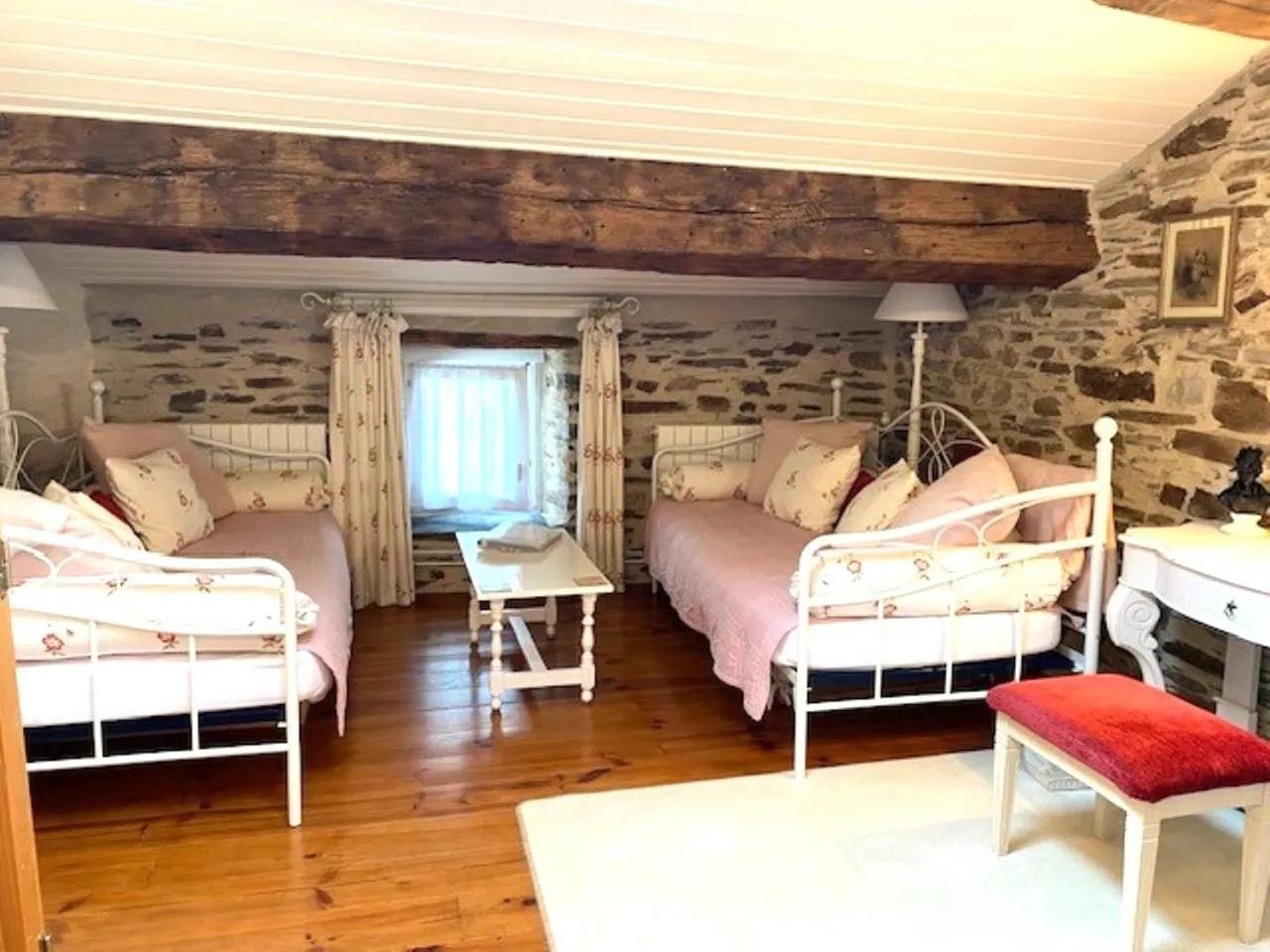 Seating area, Bed in Chez Providence Chambres et Table d'Hôtes