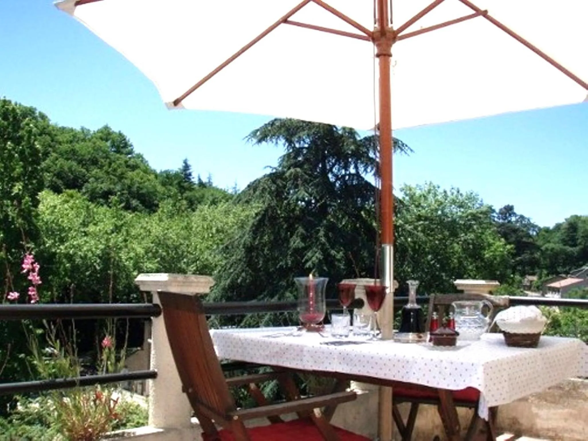Balcony/Terrace in Chez Providence Chambres et Table d'Hôtes
