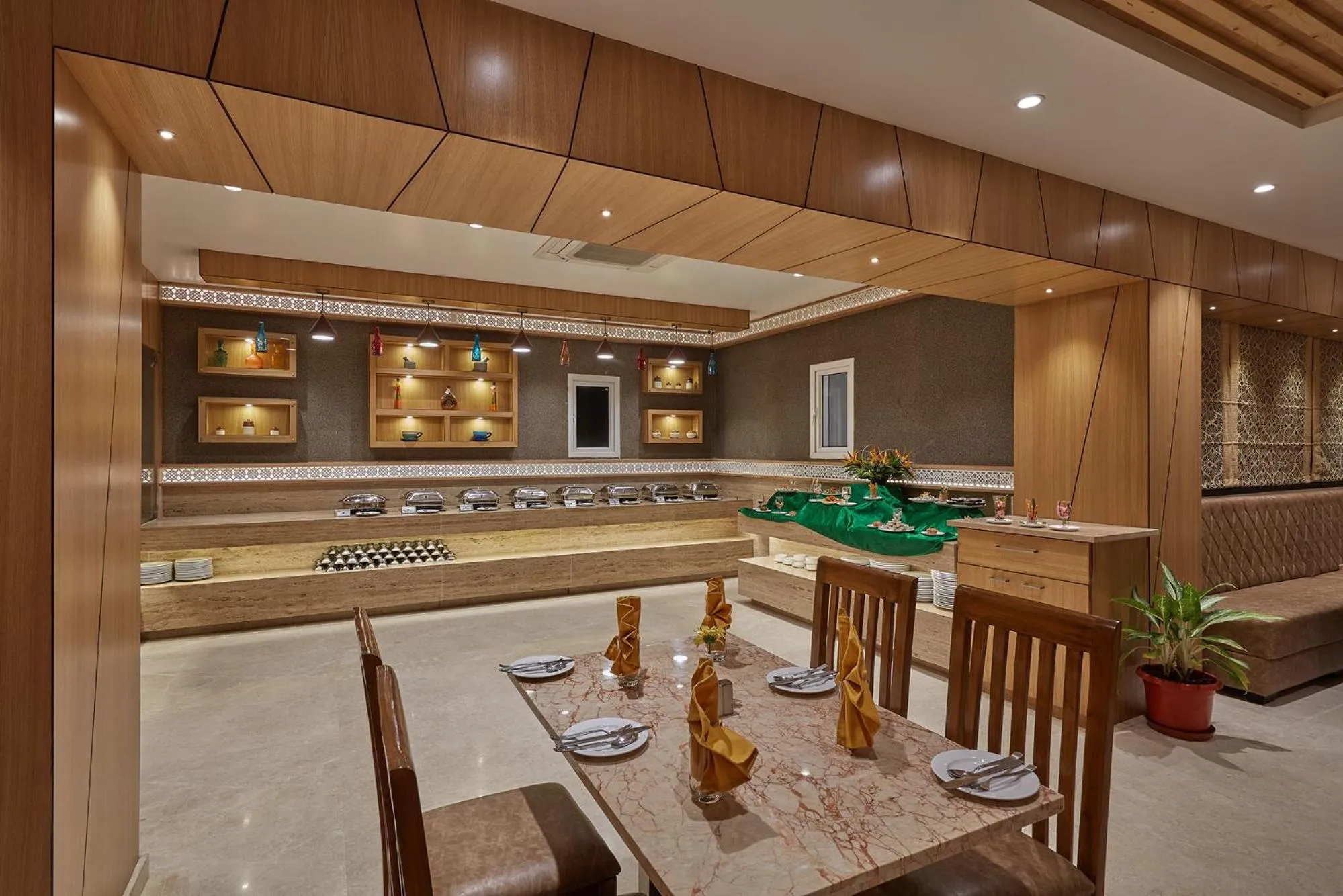 Breakfast in Shivas Galaxy Hotel