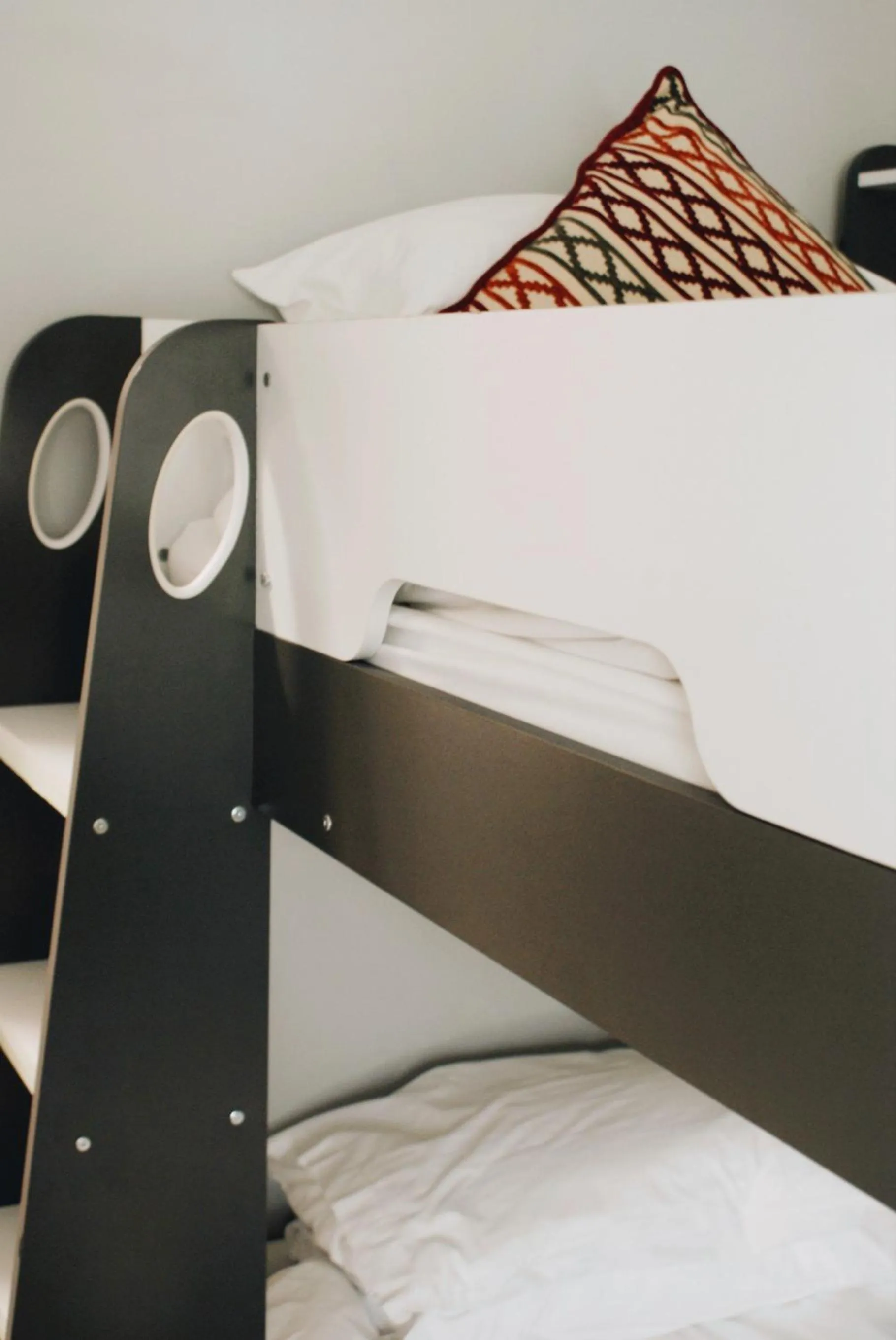 bunk bed, Bed in Ranscombe House