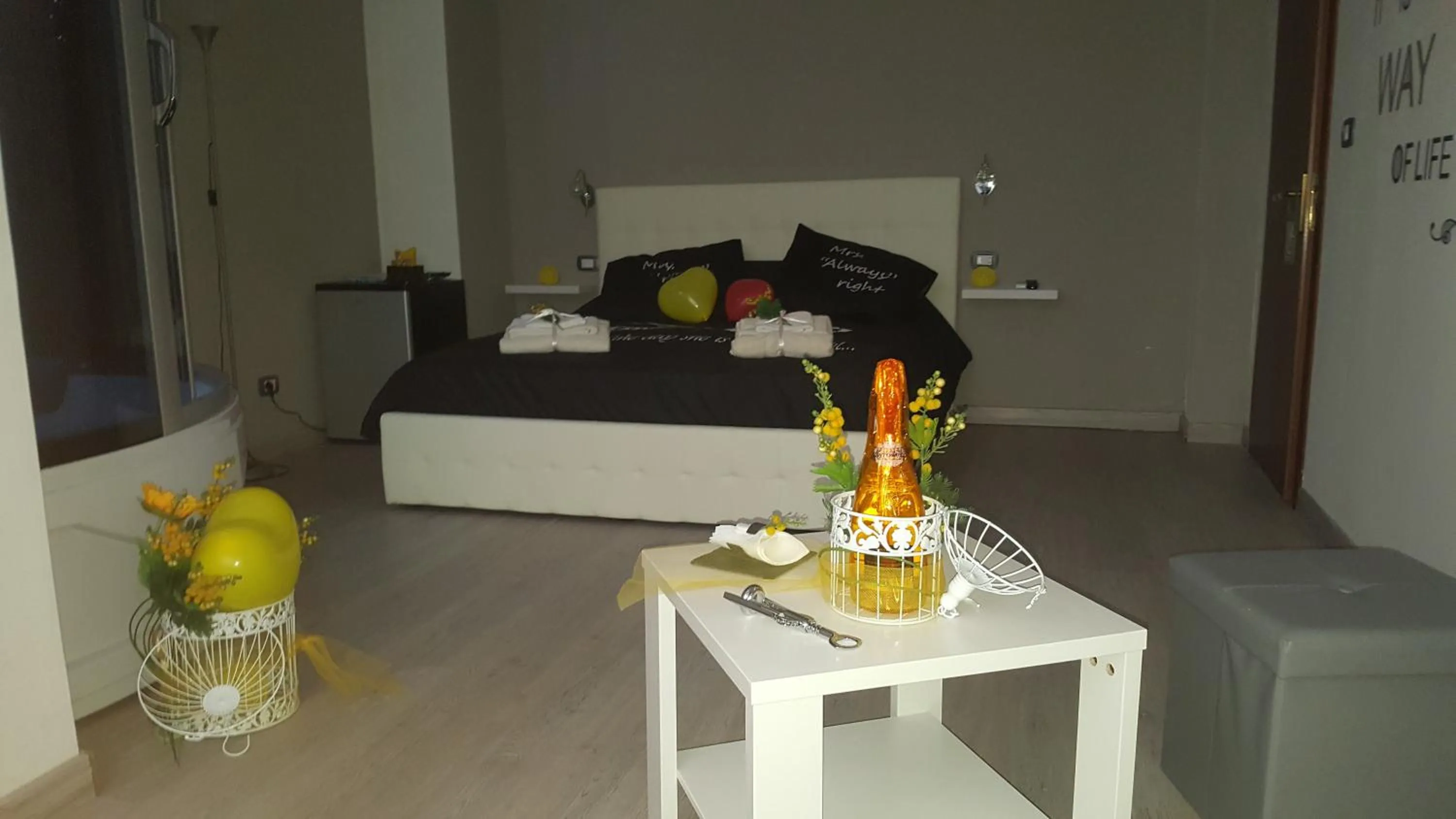 Staff, Bed in La Casa Dei Sogni