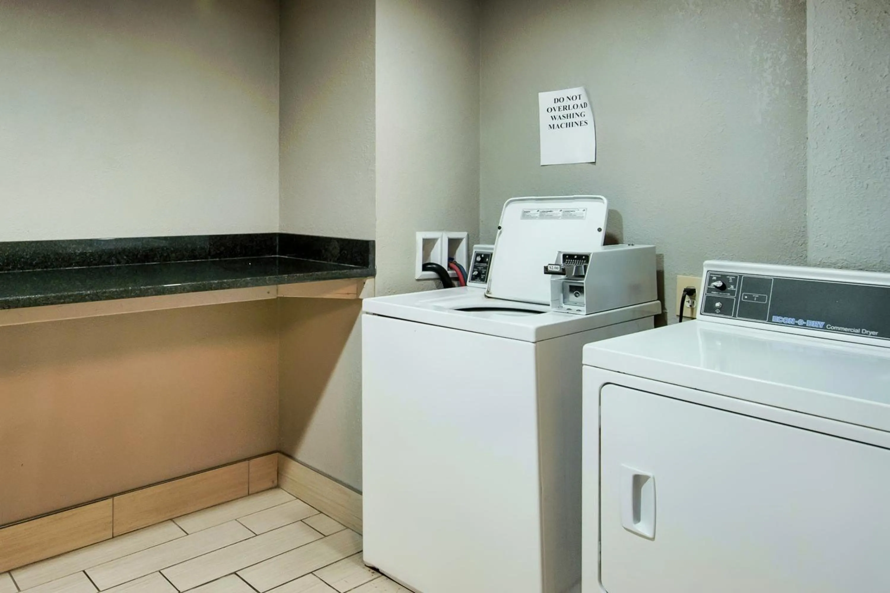 laundry in Days Inn & Suites by Wyndham Johnson City