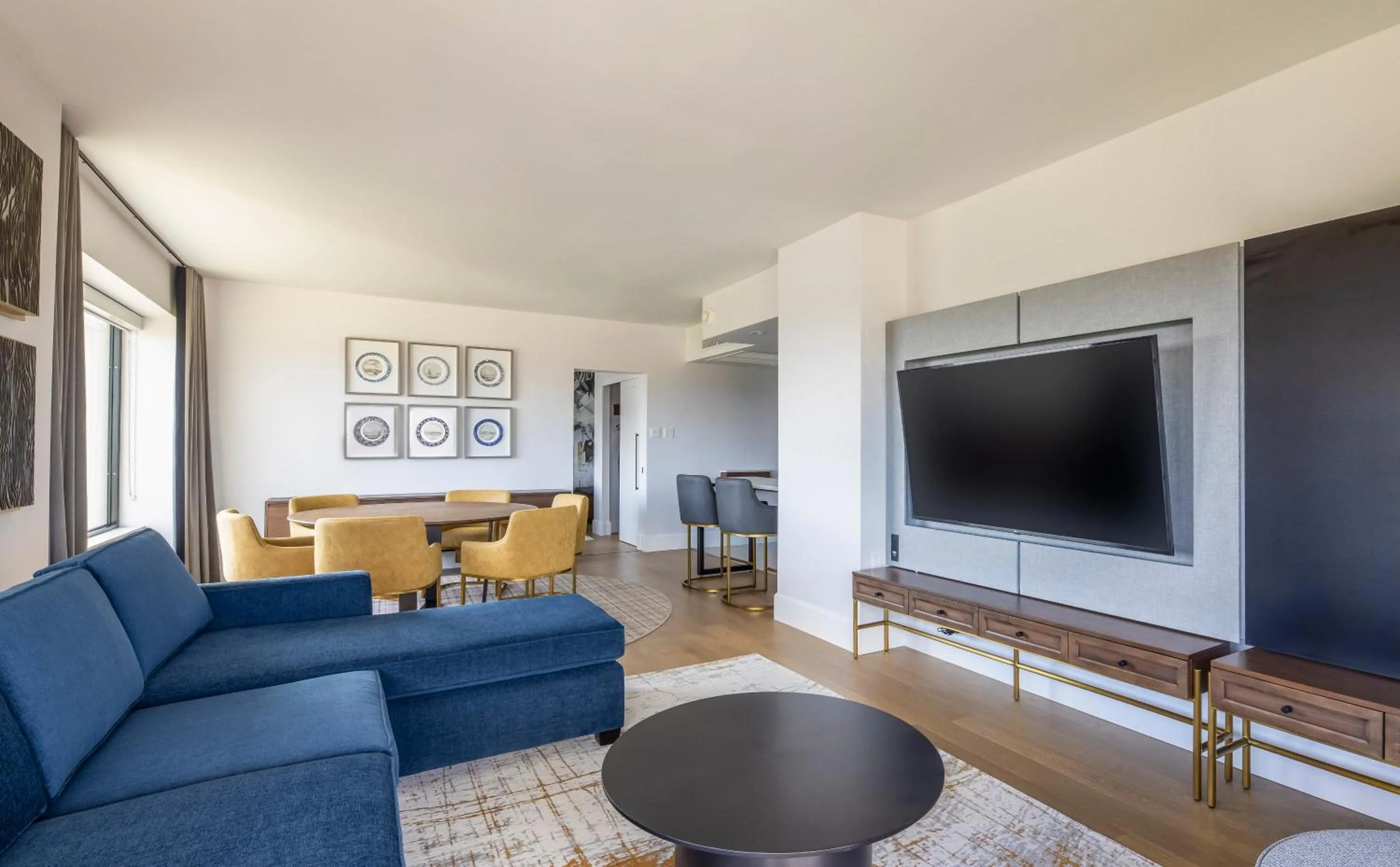 Living room in Hilton Quebec