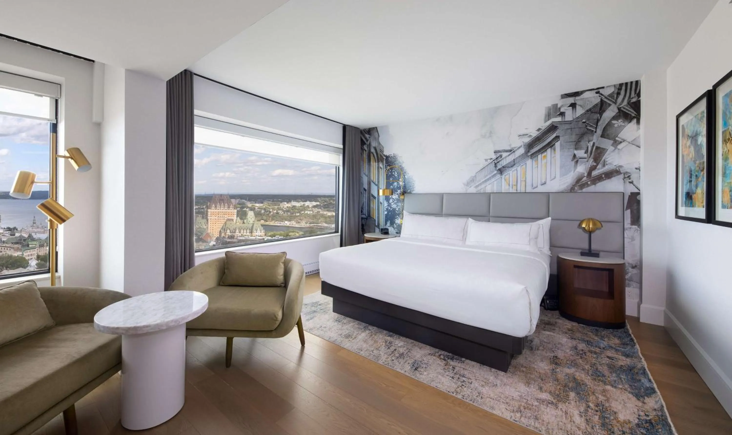 Living room, Bed in Hilton Quebec