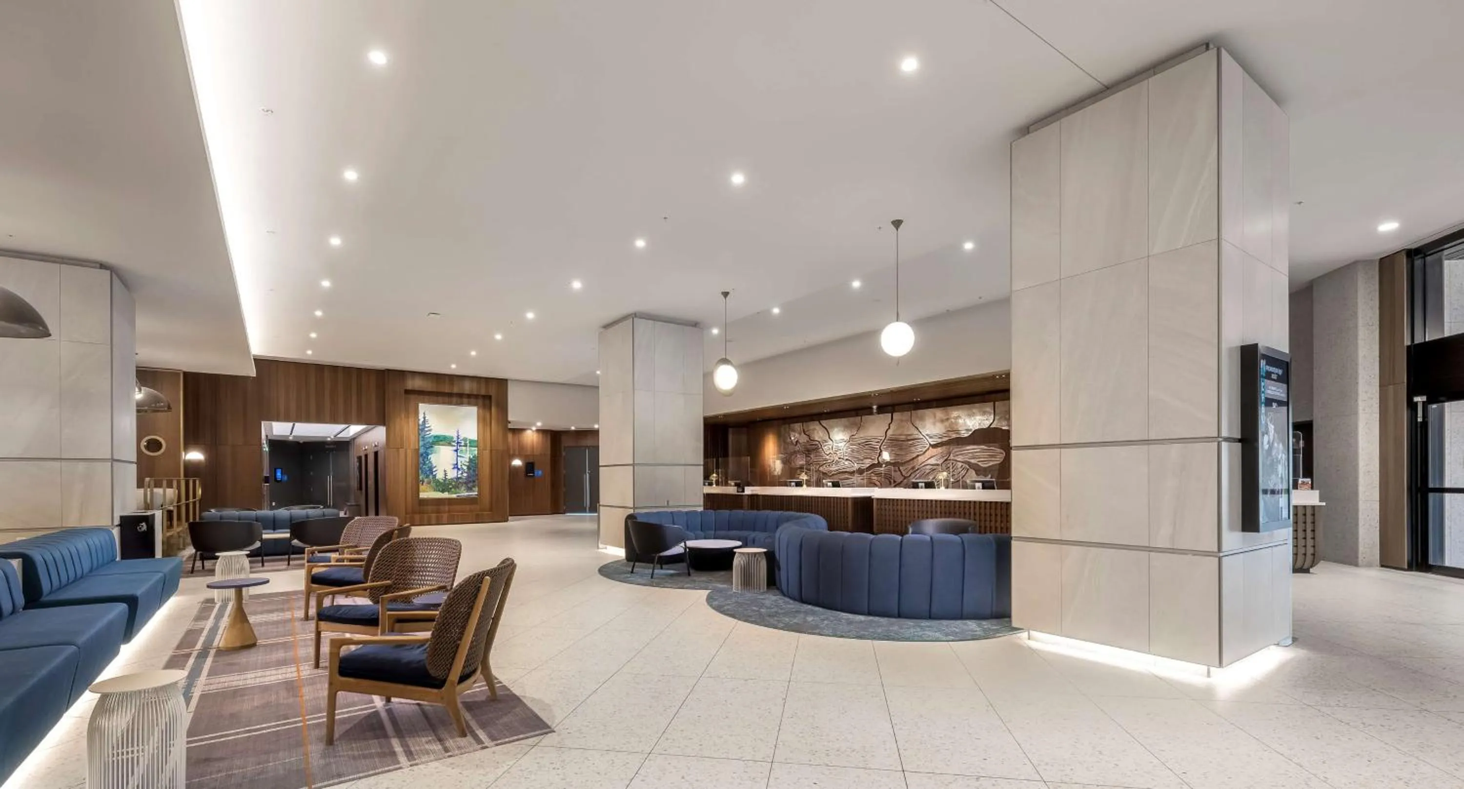 Lobby or reception in Hilton Quebec