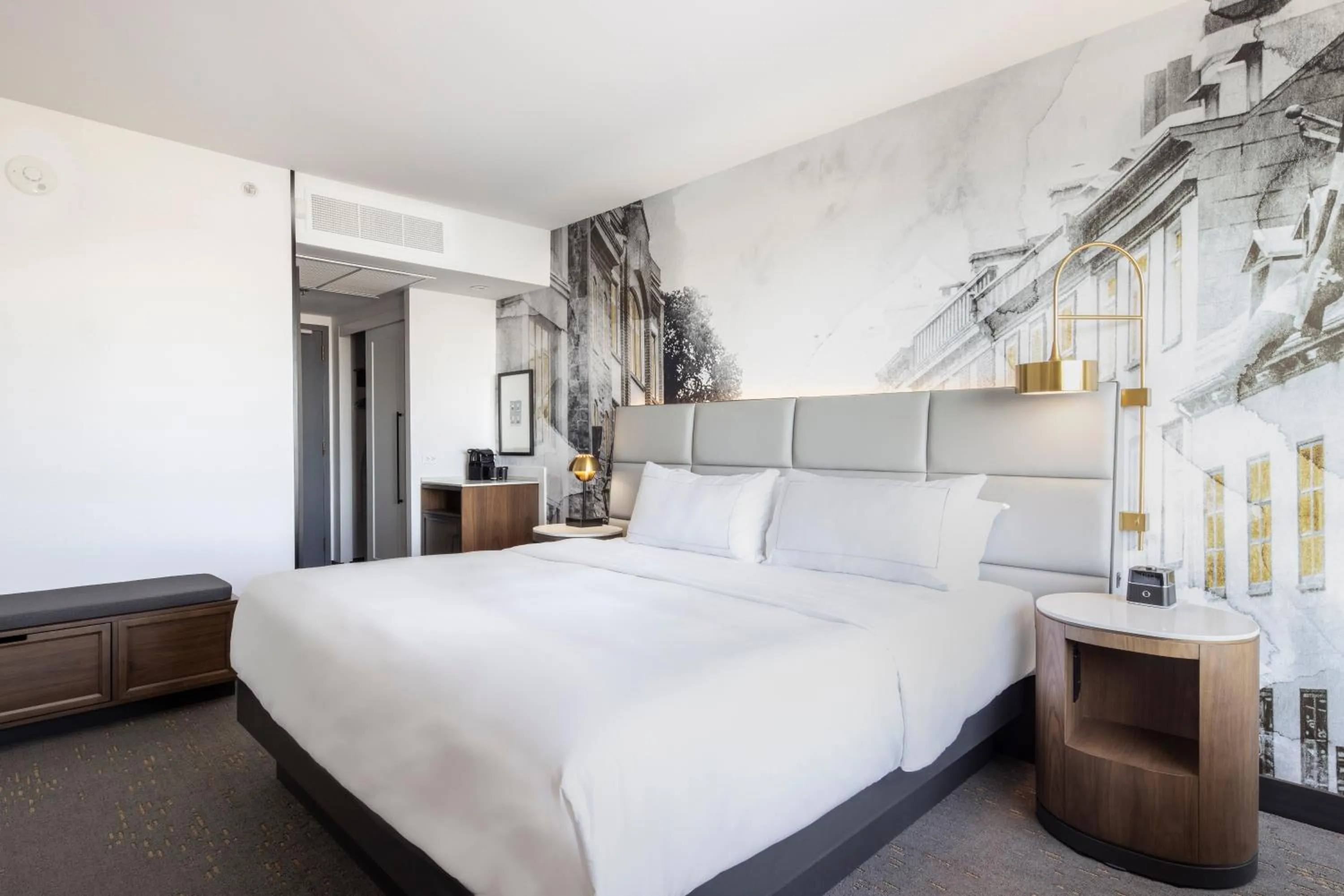 Bed in Hilton Quebec