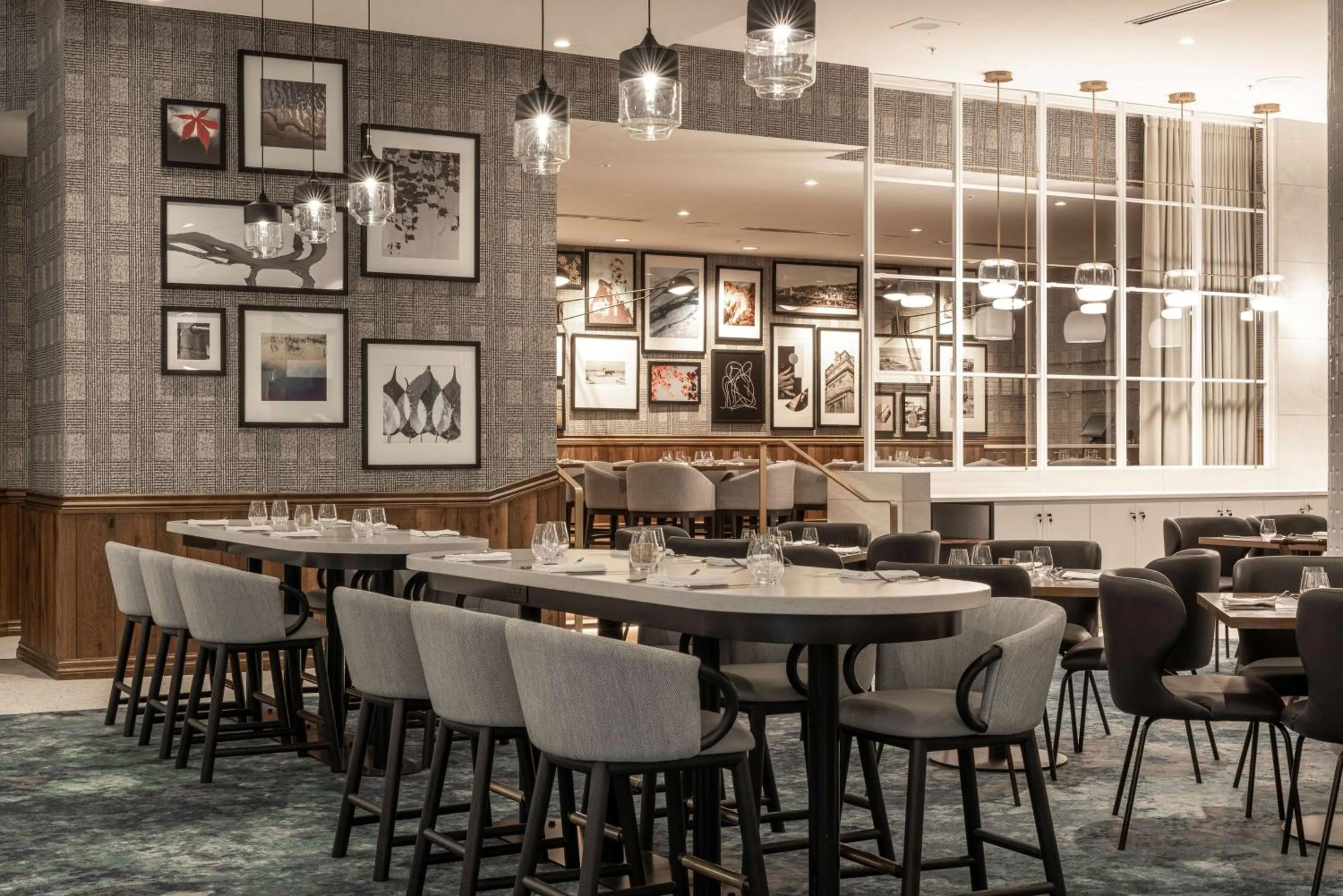 Restaurant/places to eat in Hilton Quebec