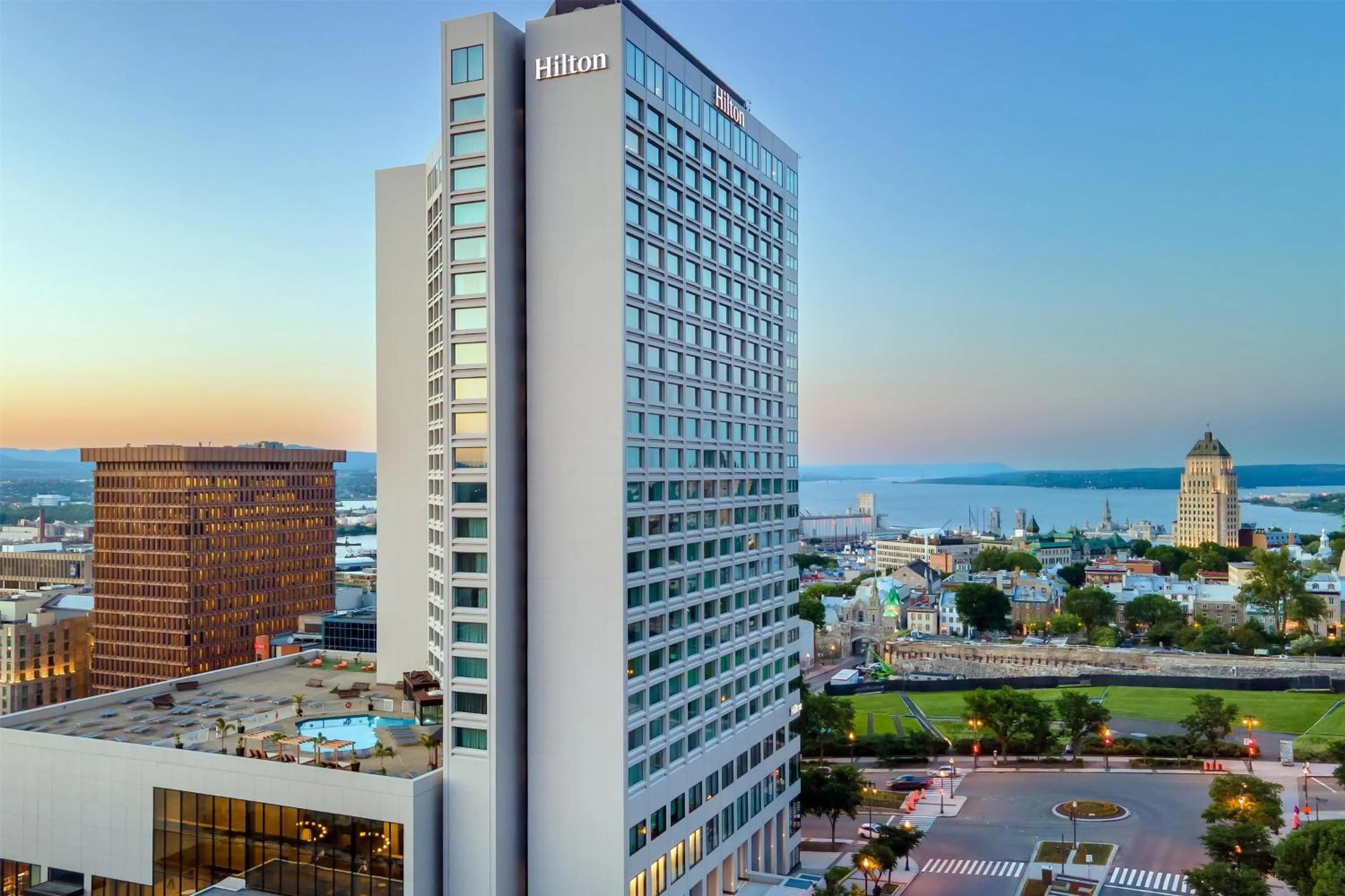 Property building in Hilton Quebec