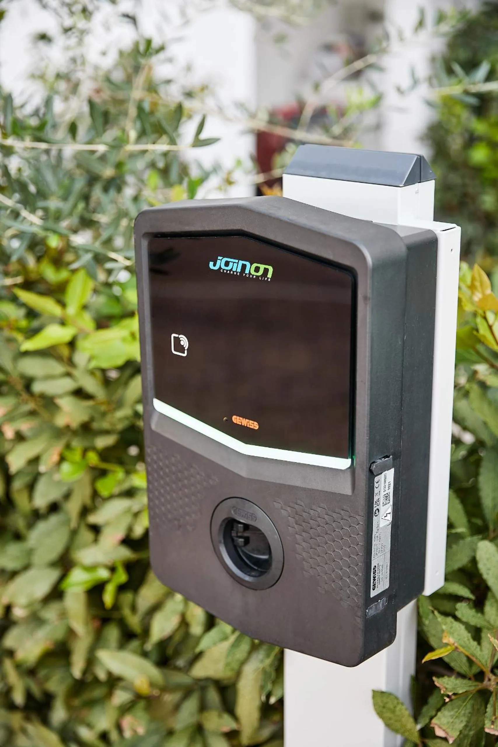 Parking in Golden Apartments