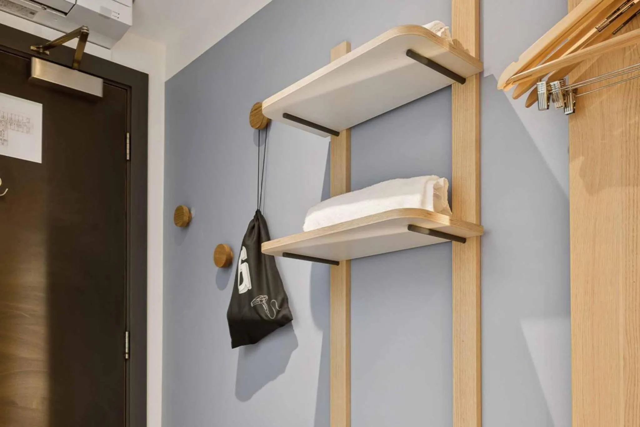 Bedroom in Garner Hotel Edinburgh - Haymarket by IHG