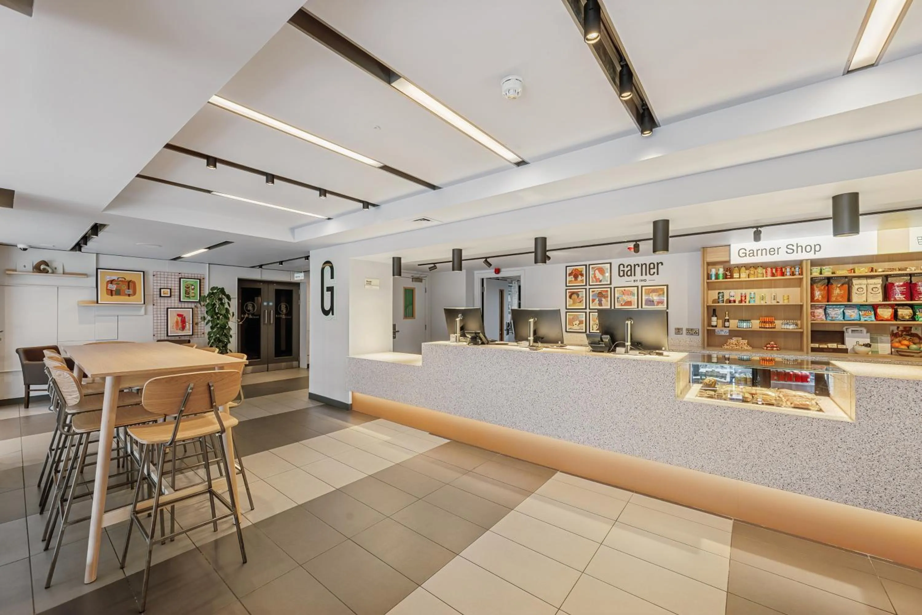 Lobby or reception in Garner Hotel Edinburgh - Haymarket by IHG