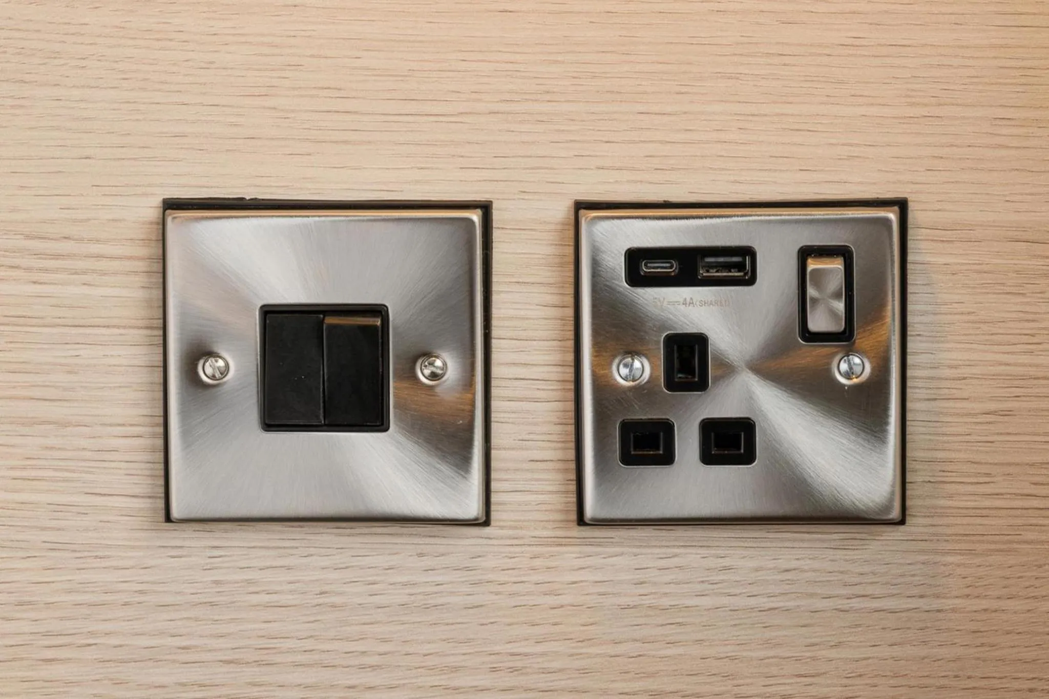 Bedroom in Garner Hotel Edinburgh - Haymarket by IHG