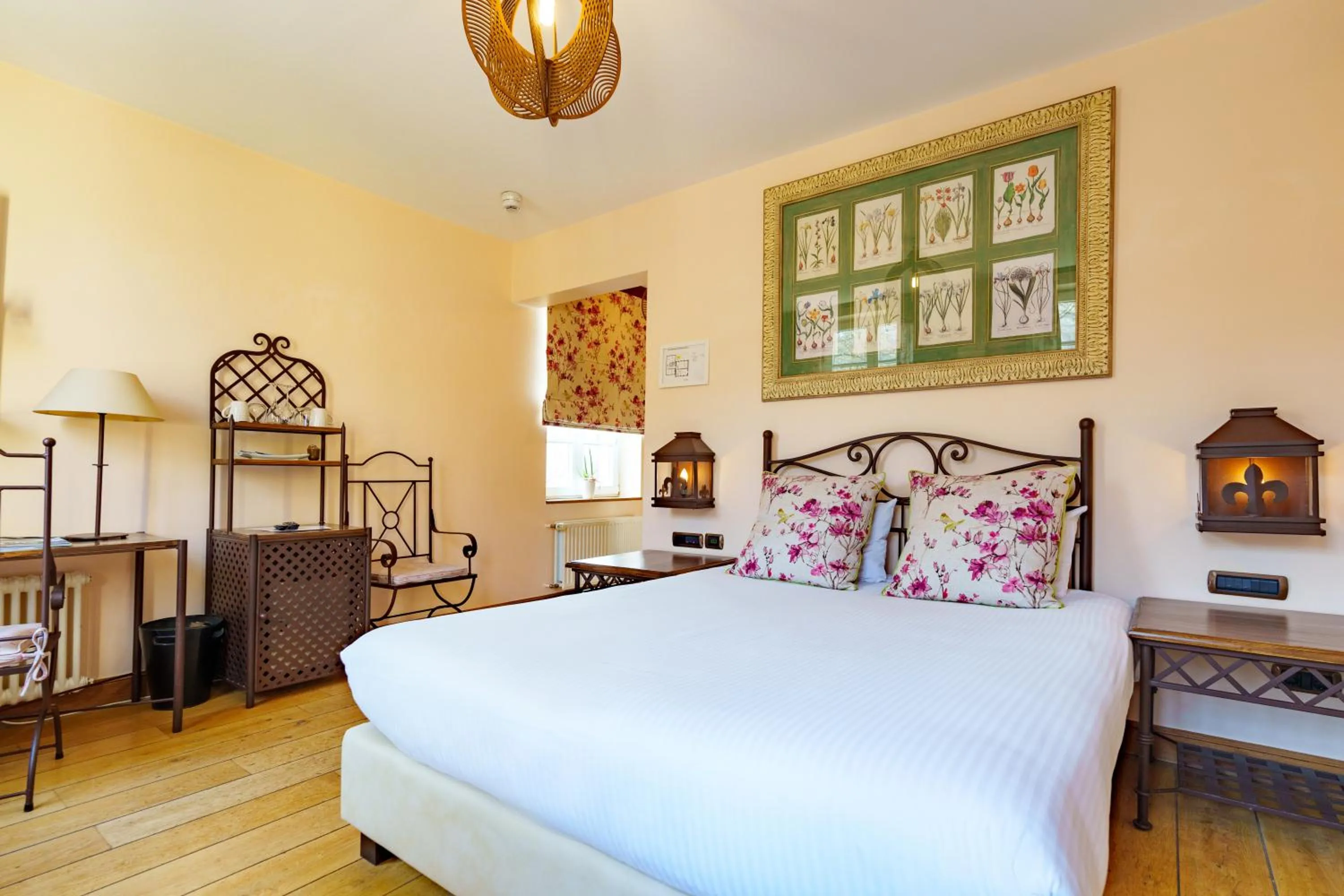 Bed in Les Jardins d'Anaïs