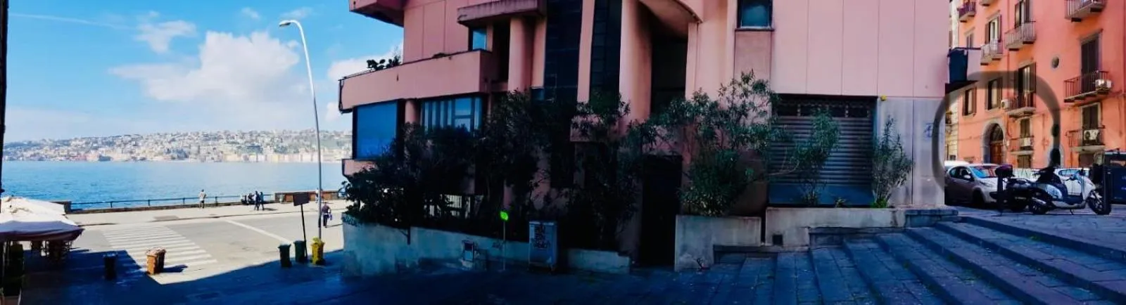 Property building in Napoli Storia e Mare