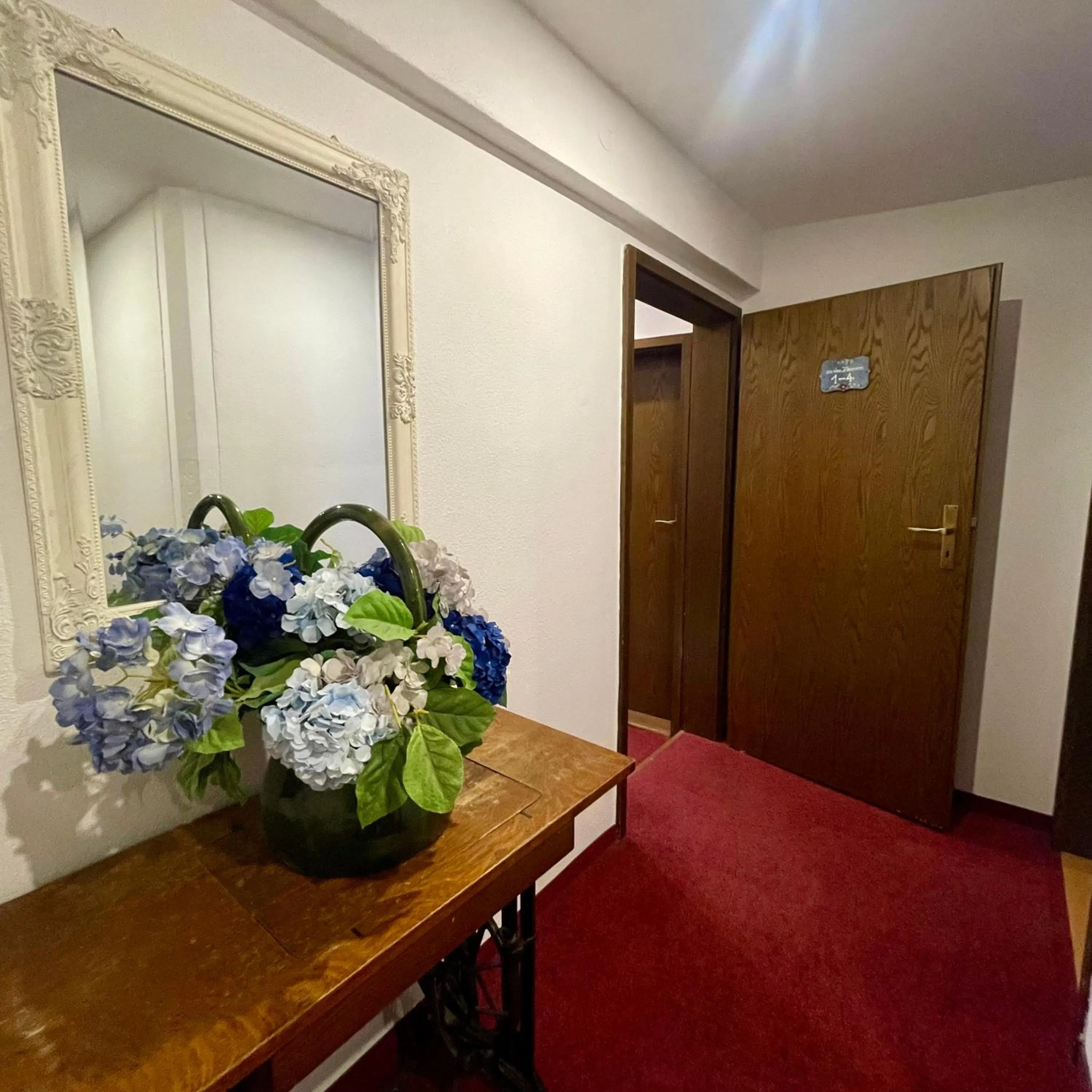 Property building in Hotel Gasthof Inselgraben garni